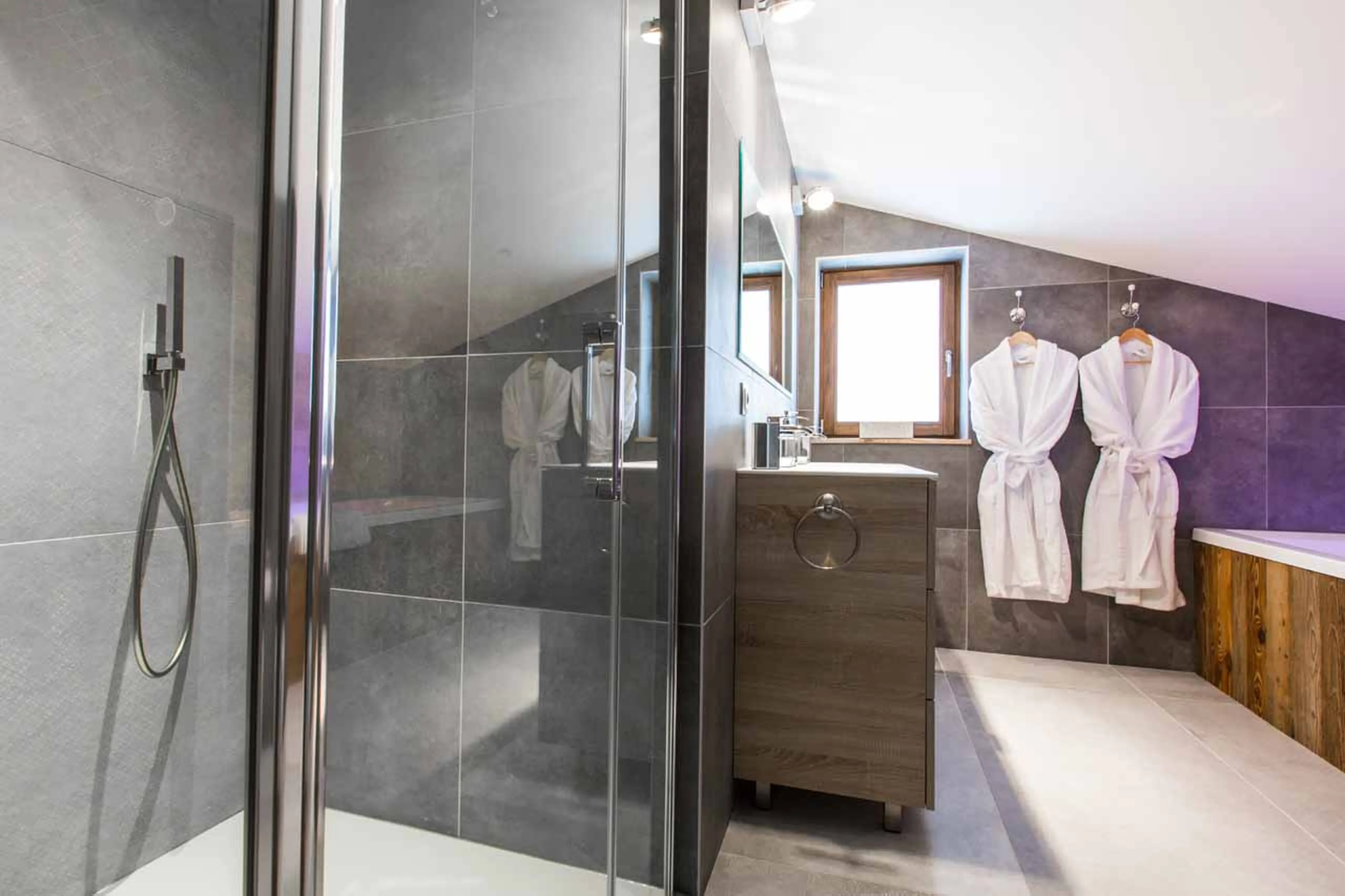 En-suite bathroom at Chalet Clos Saint Jean in Les Gets