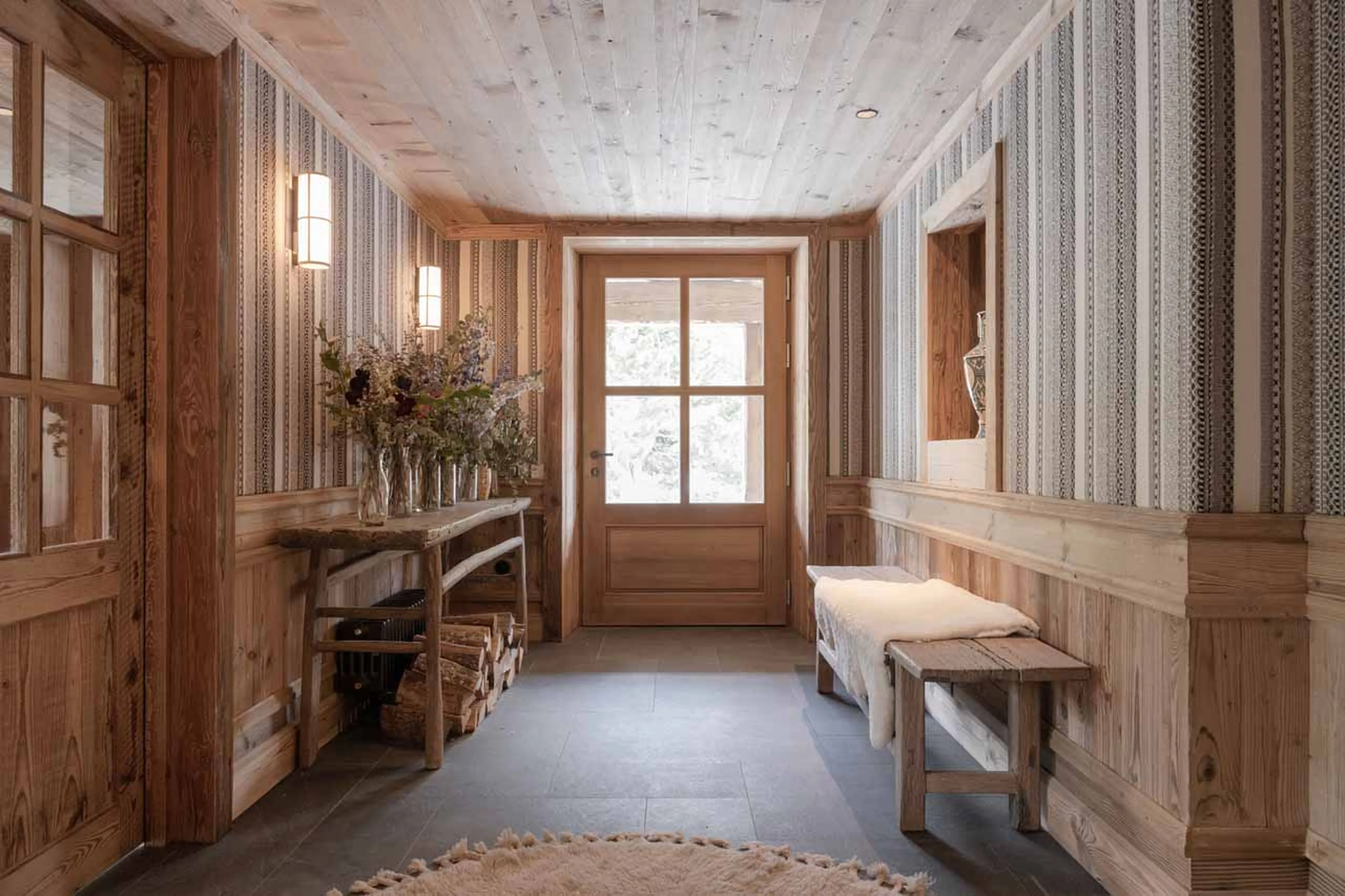 Entrance hall at Chalet Col Pers in Val d'Isere
