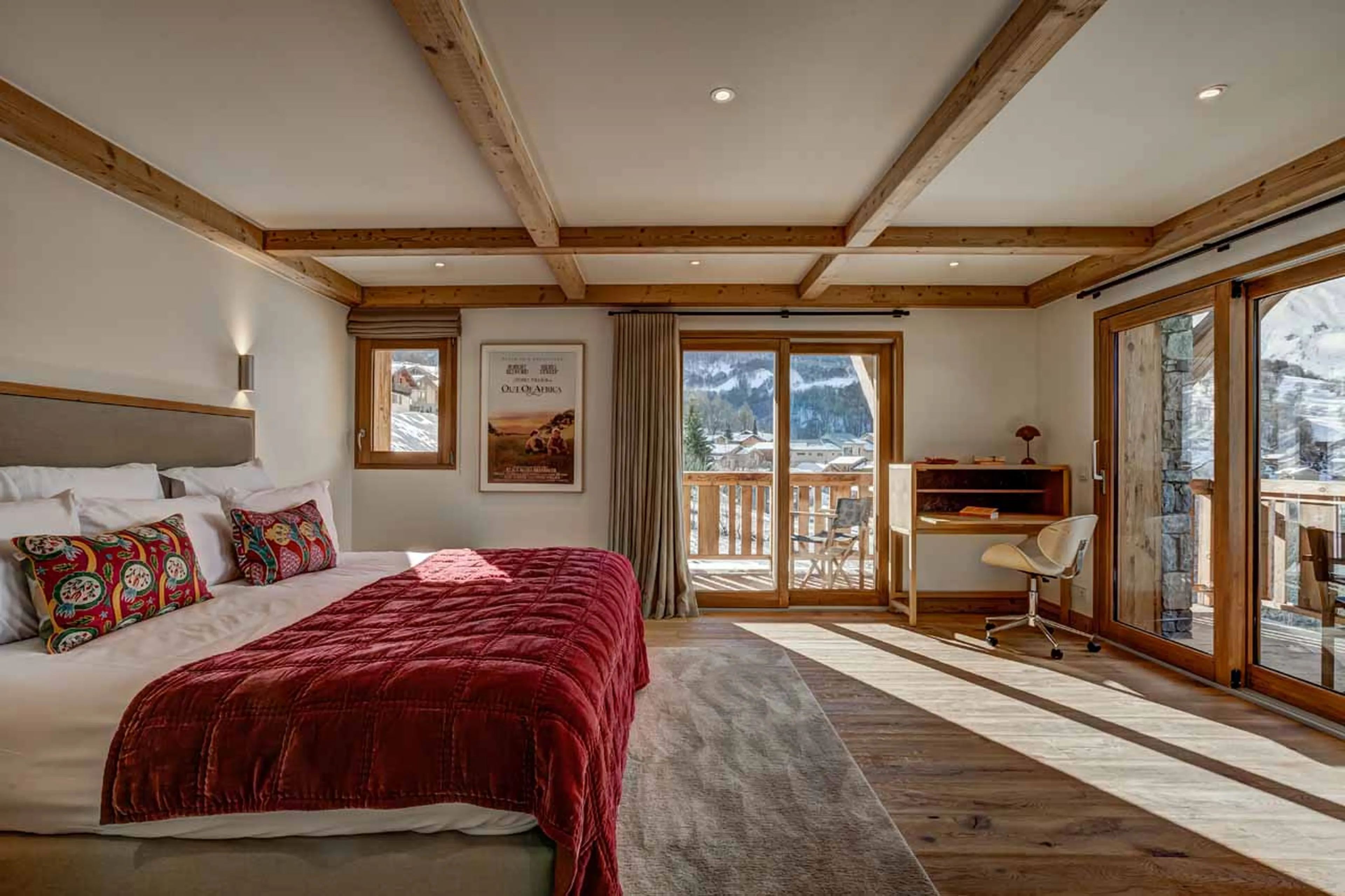 Light-filled master suite at Chalet Constantia in St Martin de Belleville