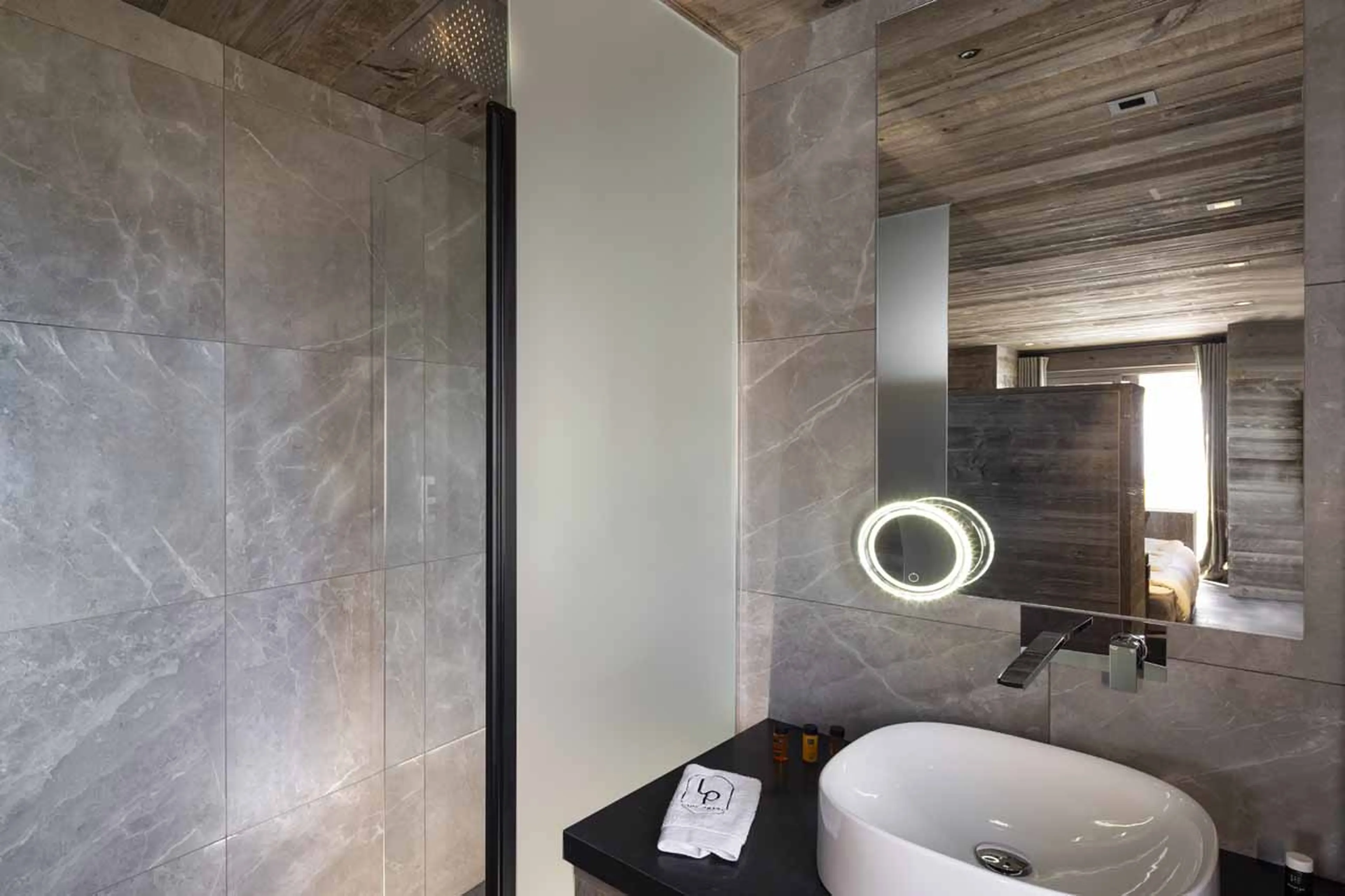 Bedroom 2 en-suite at Chalet Coz in Megeve