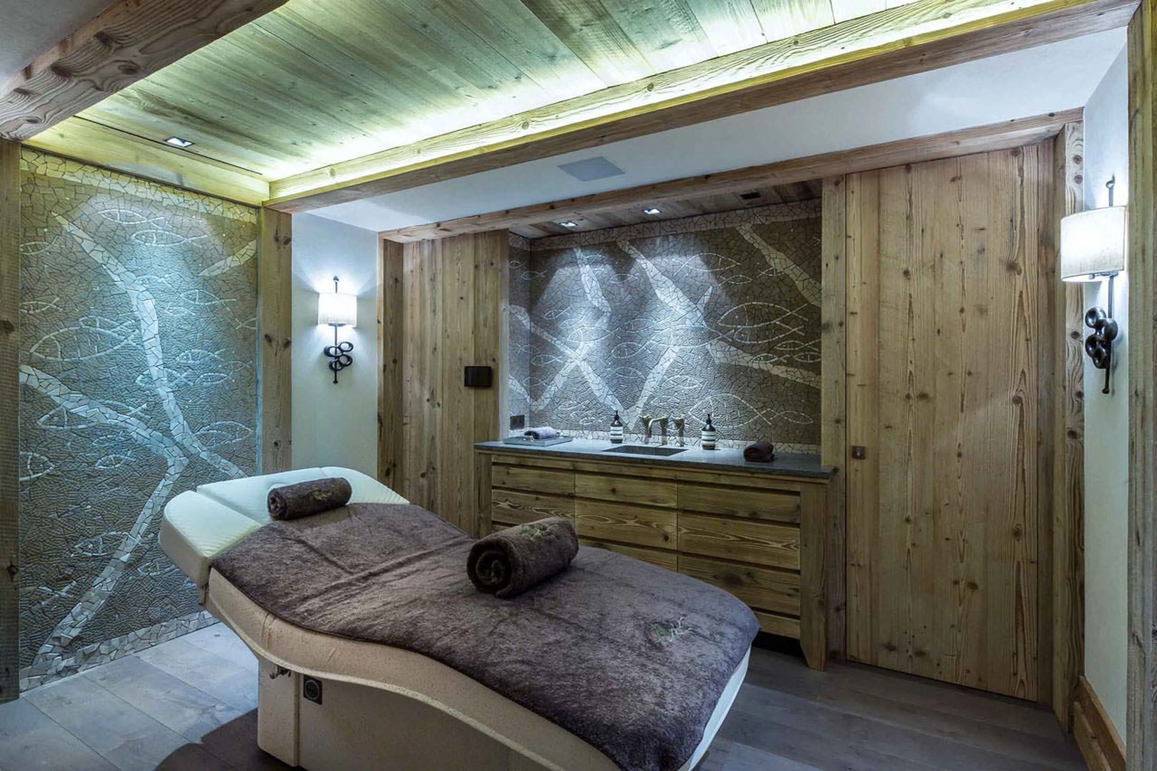 Massage room in Chalet Cryst'Aile in Courchevel 1850