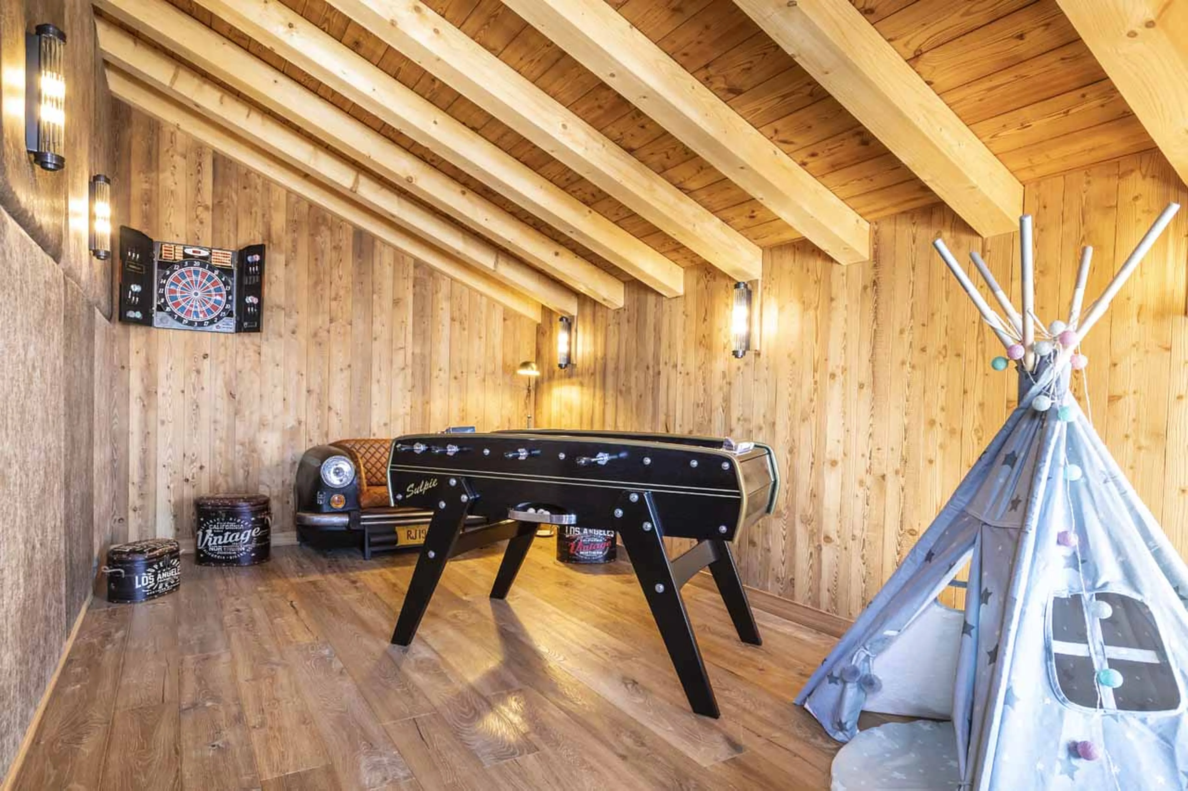 Games room at Chalet Cullinan in Val Thorens