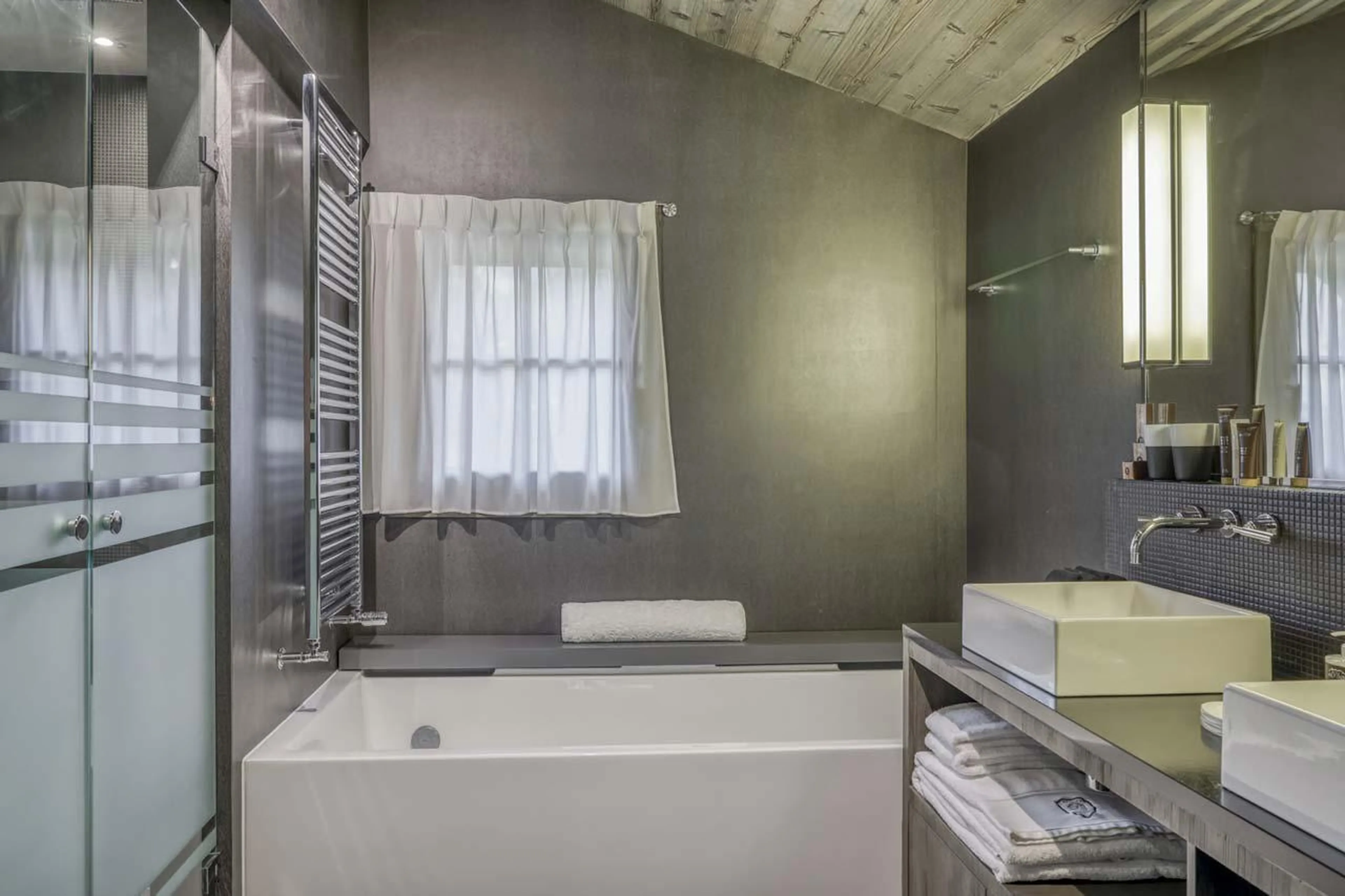 Bathroom four at Chalet Dana in Megeve