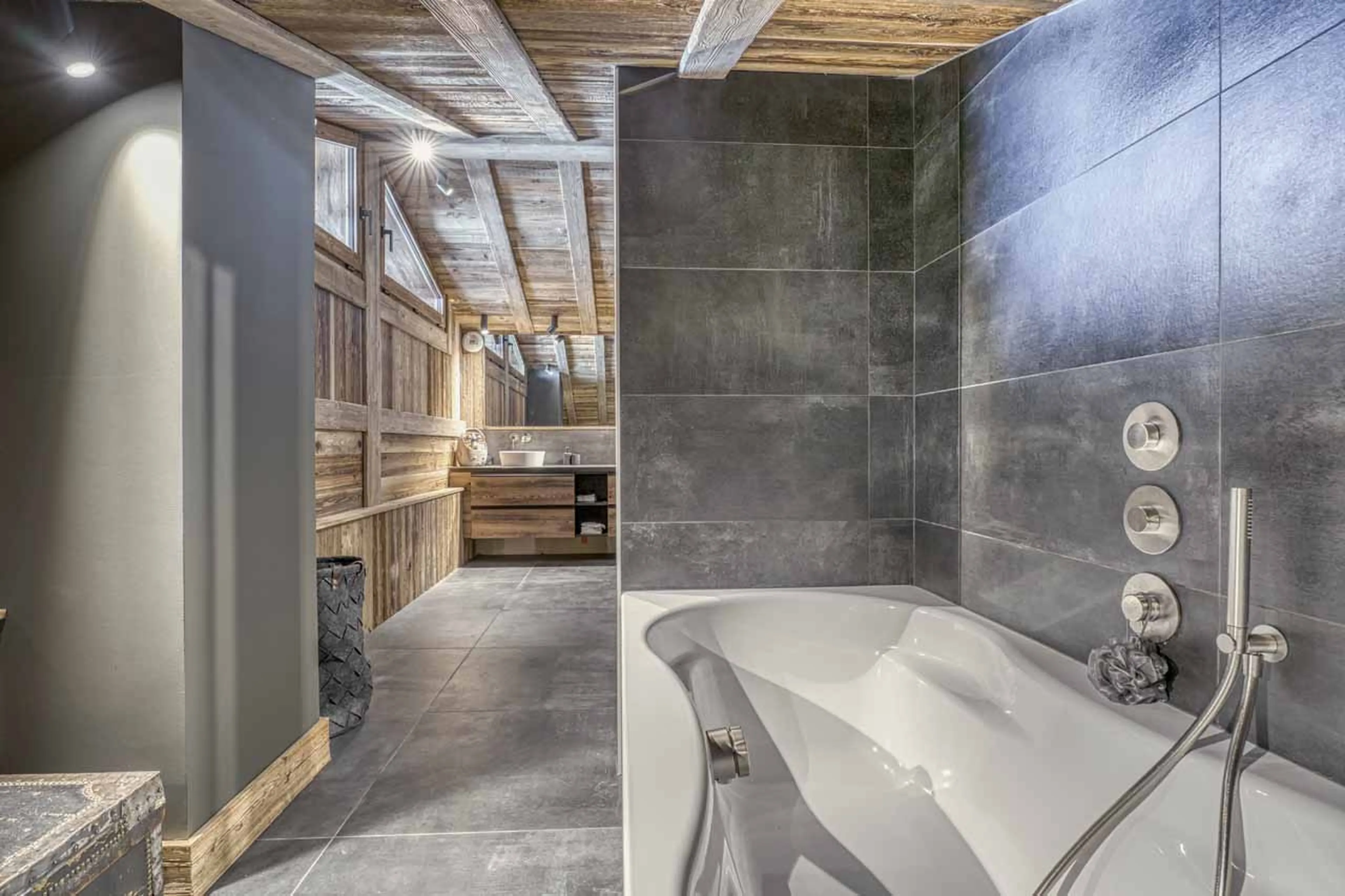 Bedroom 1 en-suite bath at Chalet de Gabin in Megeve