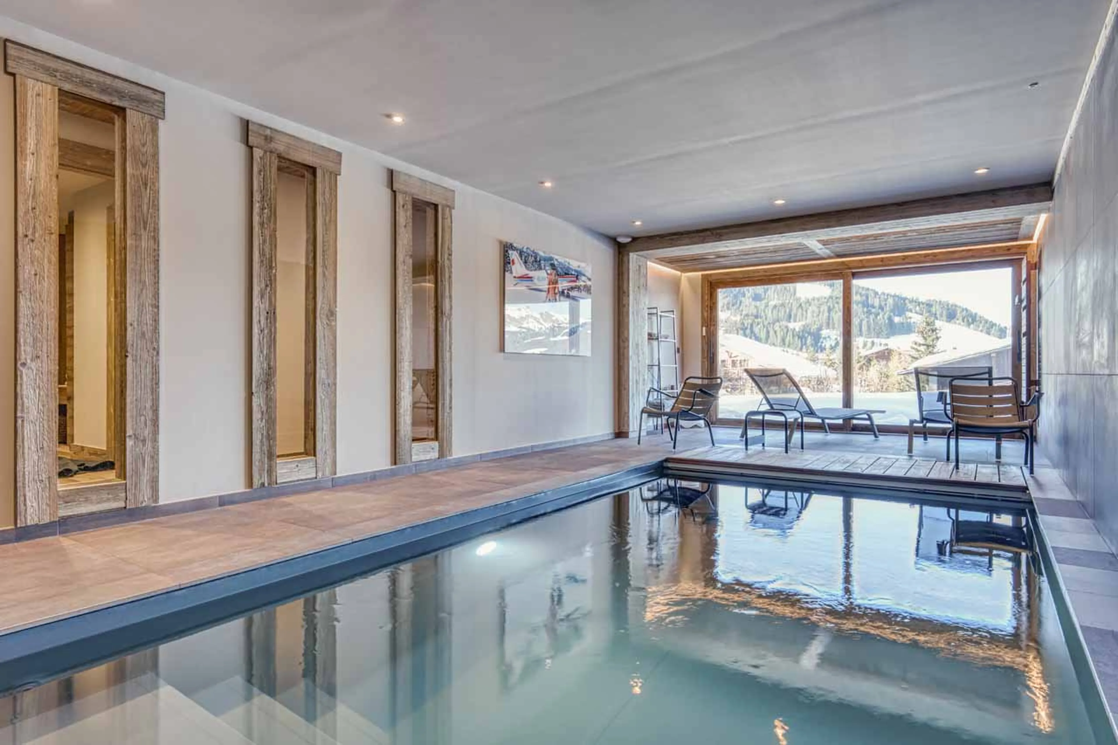 Spa swimming pool at Chalet de Gabin in Megeve