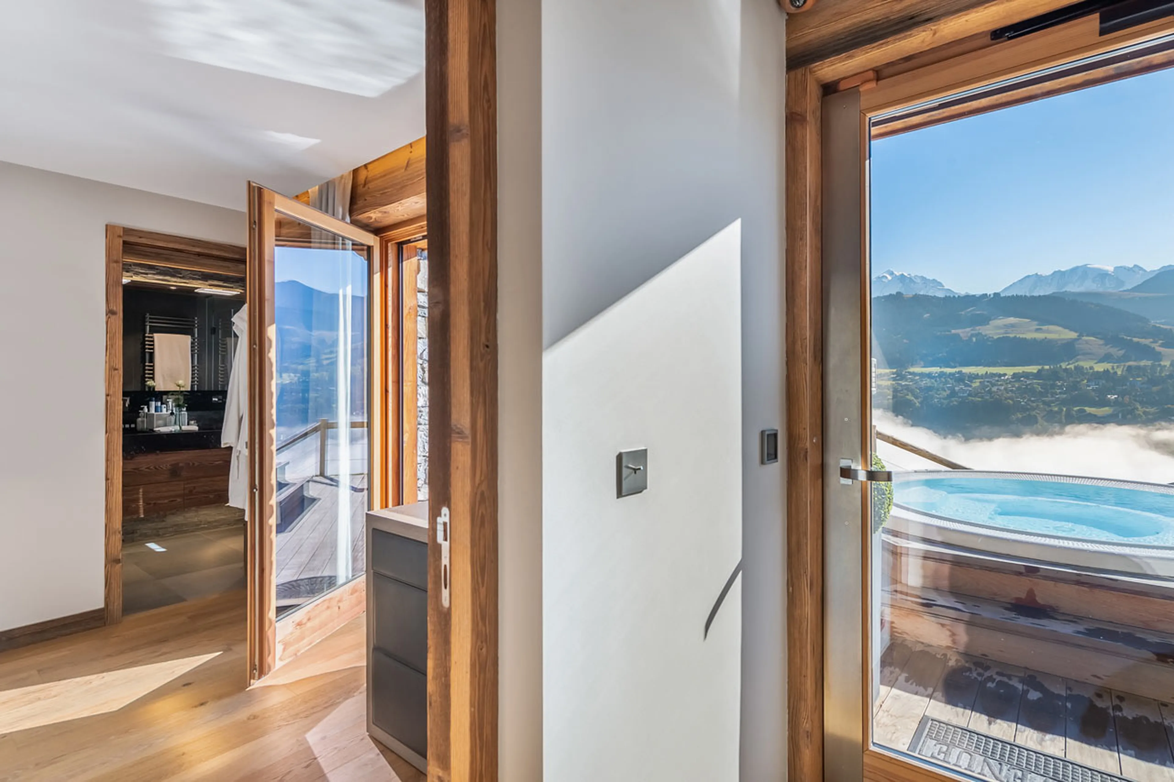 Bedroom 4 terrace access at Chalet Decembre in Megeve