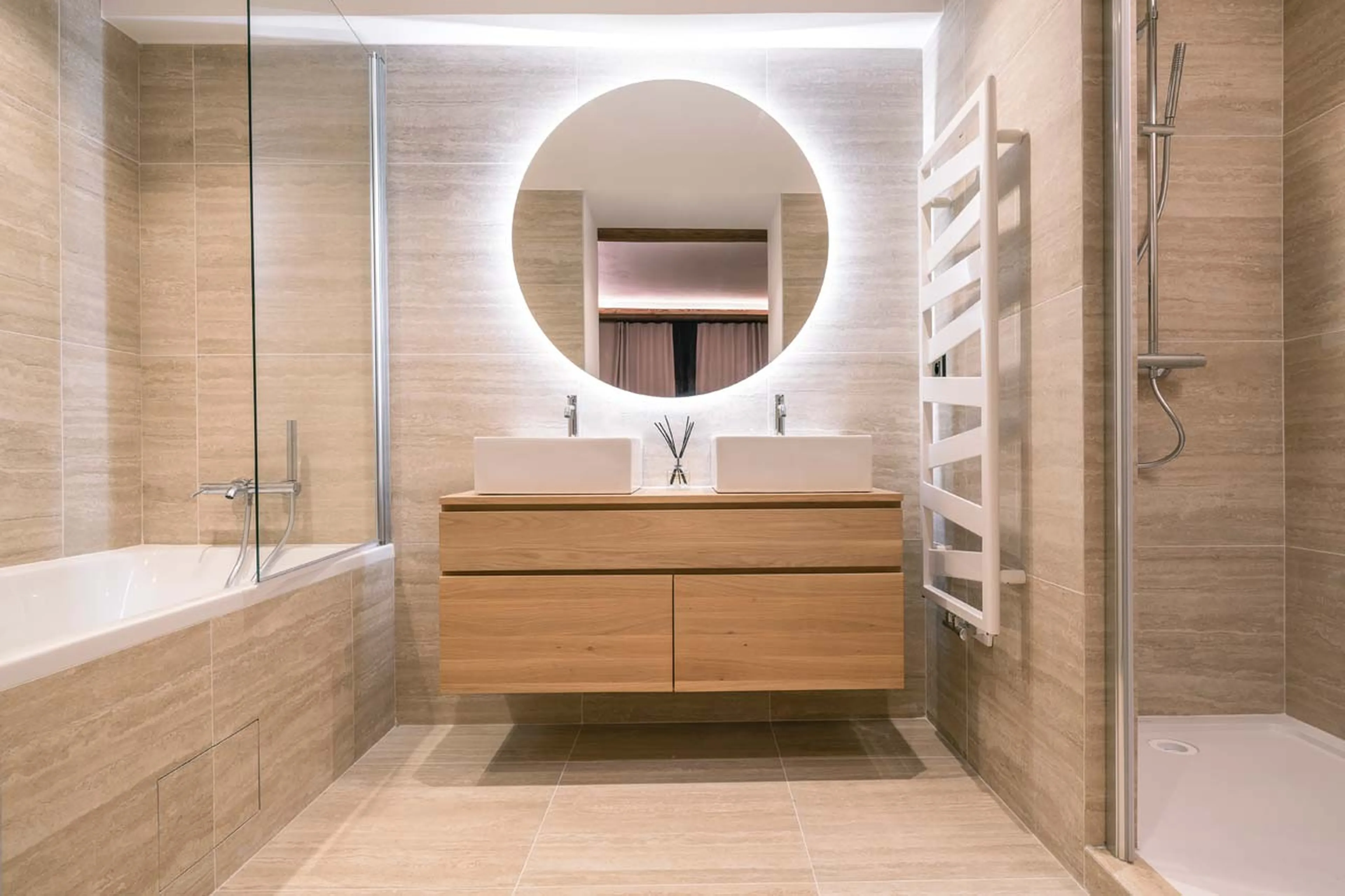 Bathroom four at Chalet des Amis in Meribel