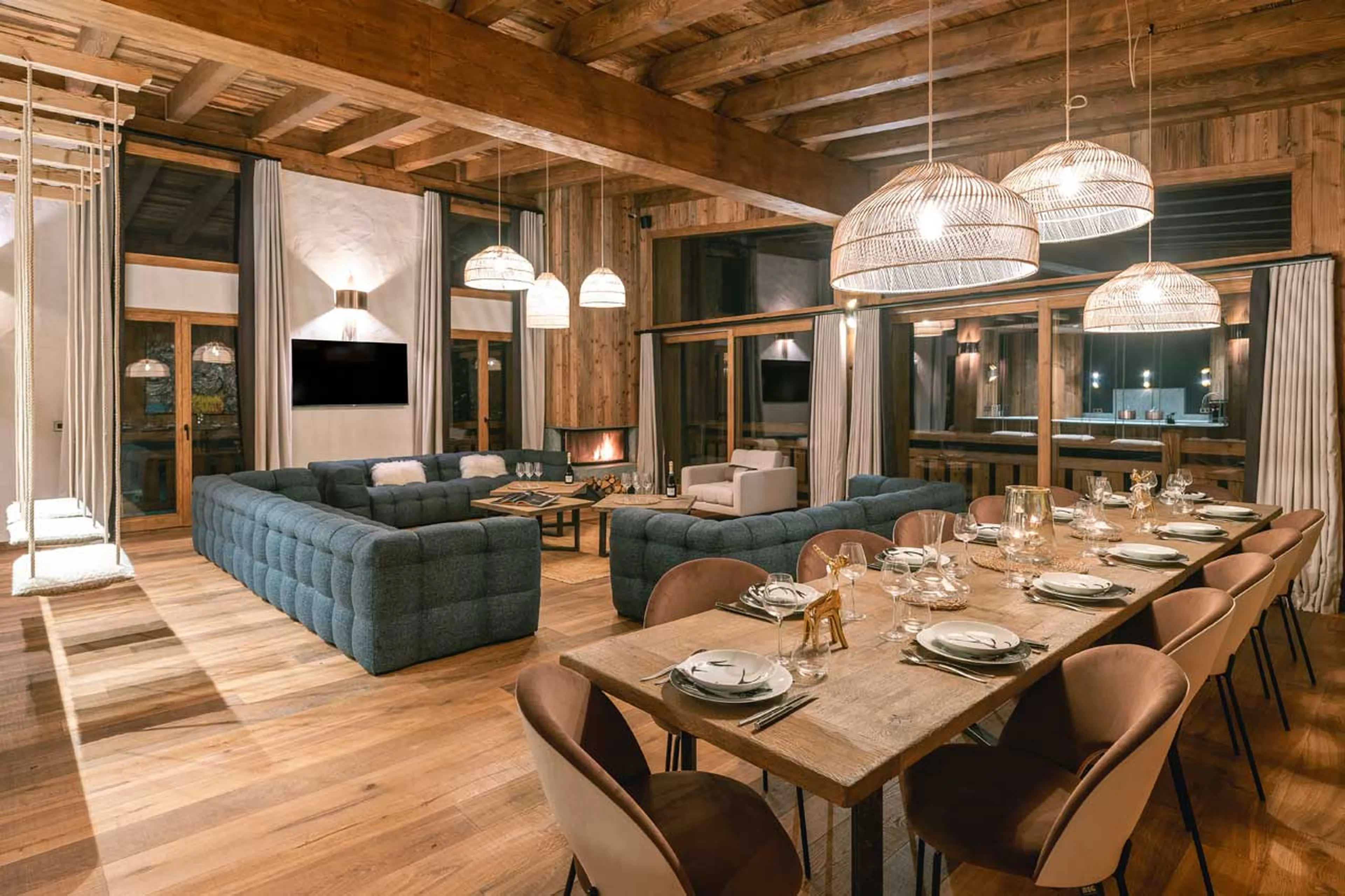 Dining area of Chalet des Amis in Meribel