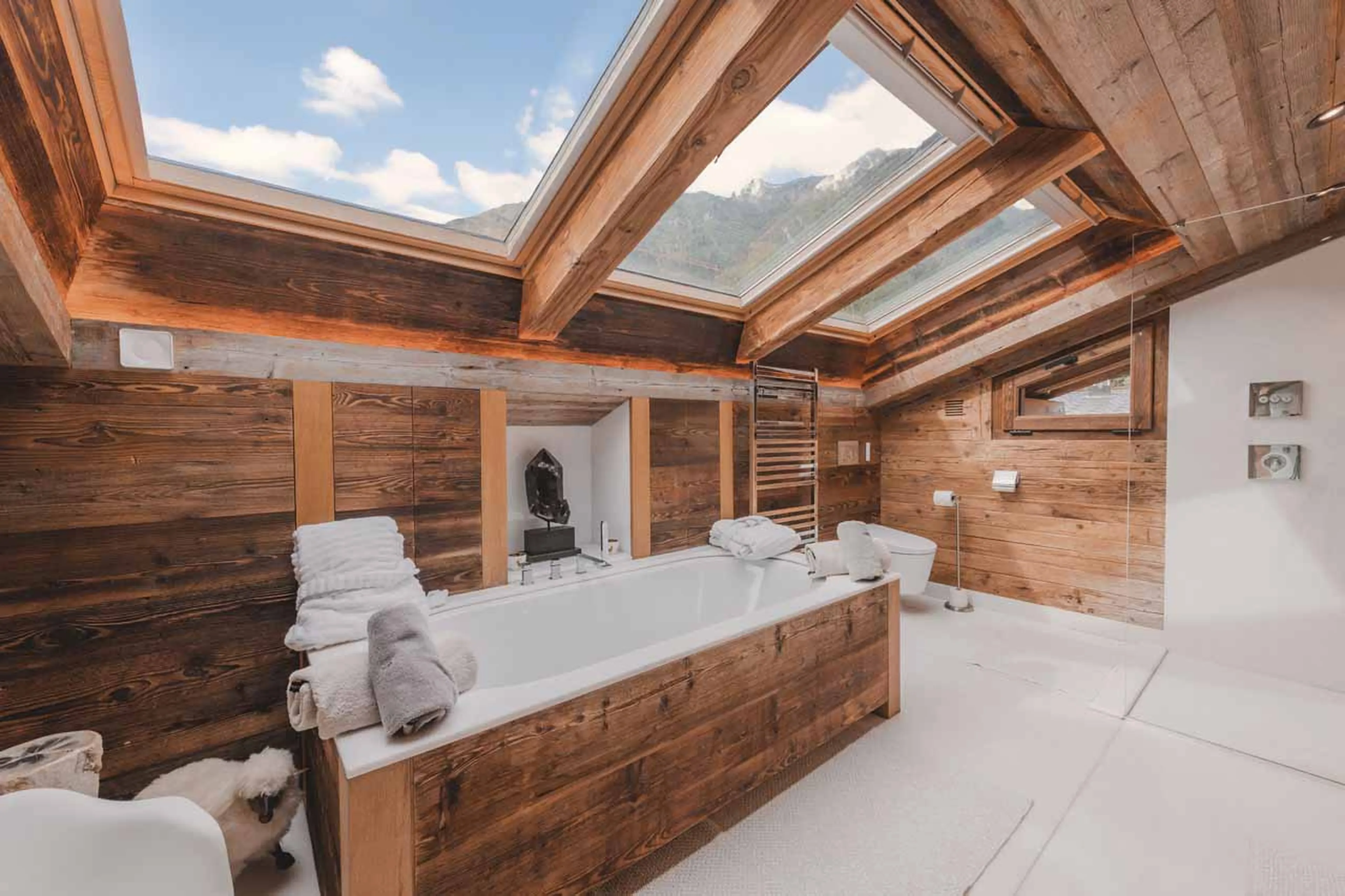 Bathroom one at Chalet des Cristaux in Chamonix