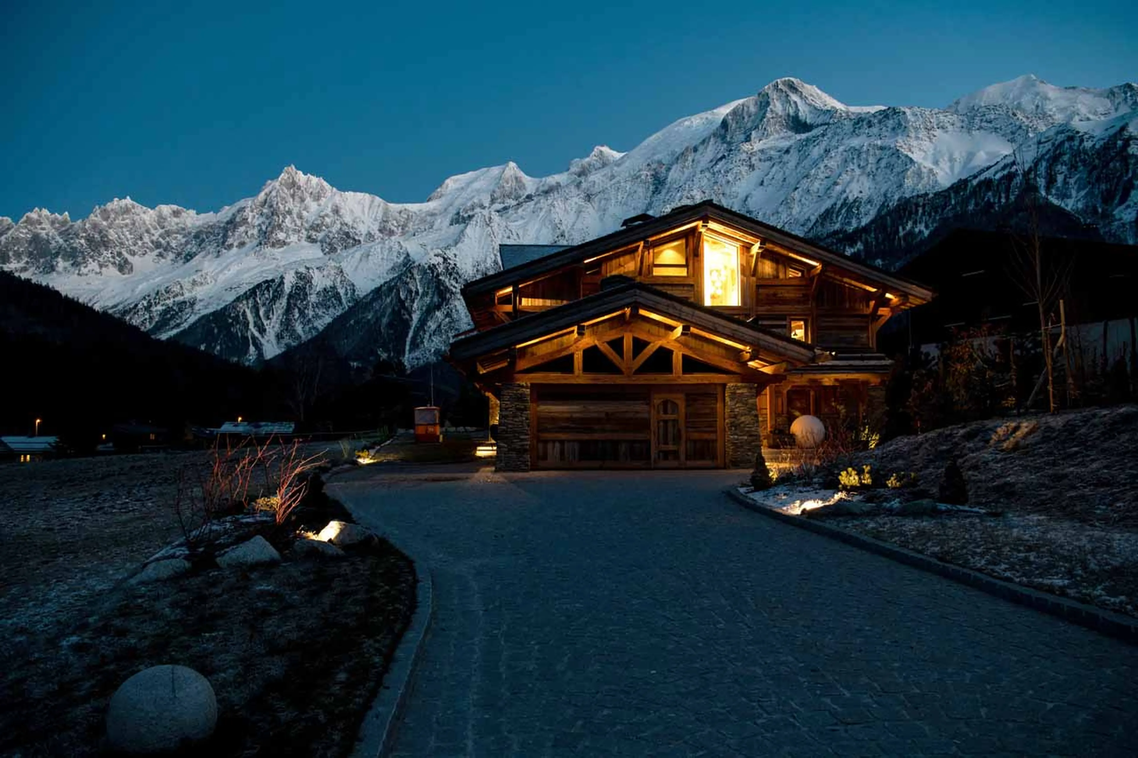 Exterior of Chalet des Cristaux in Chamonix