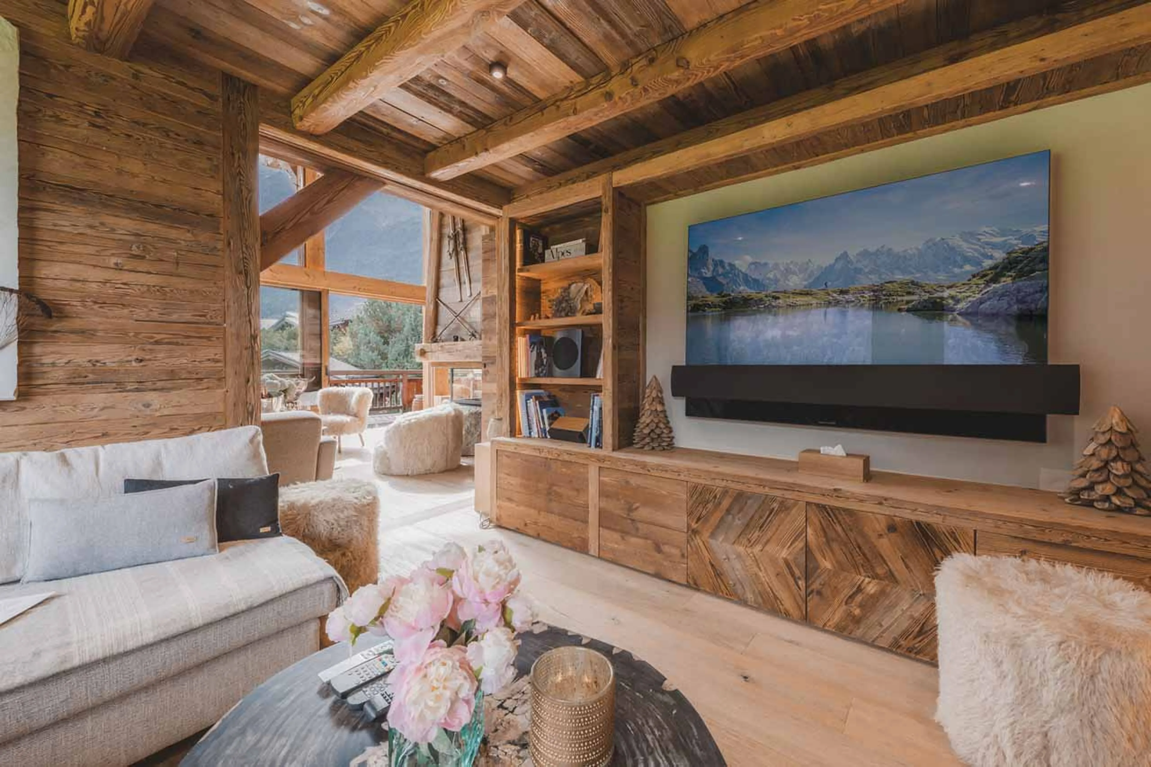 Media/TV room at Chalet des Cristaux in Chamonix