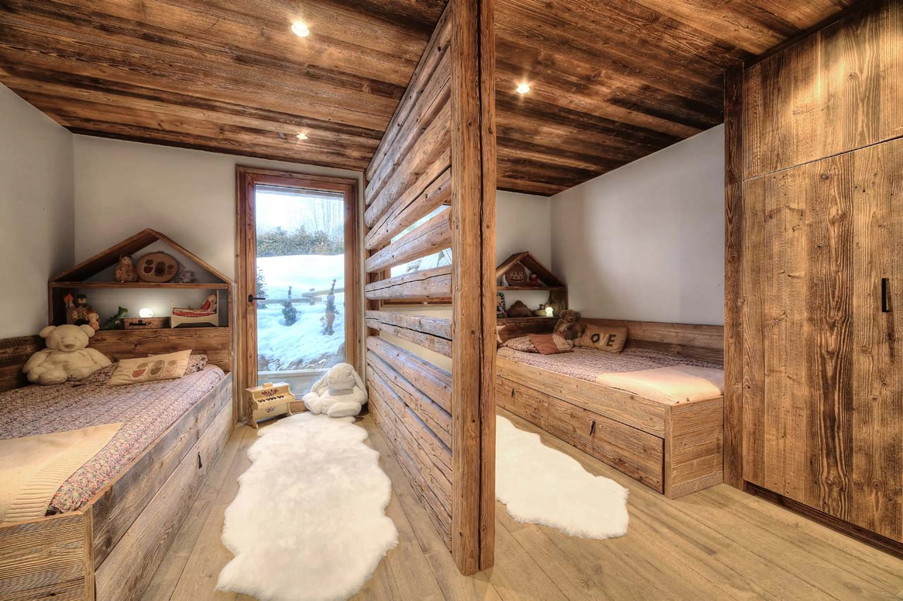 Bedroom five at Chalet des Renards in Megeve