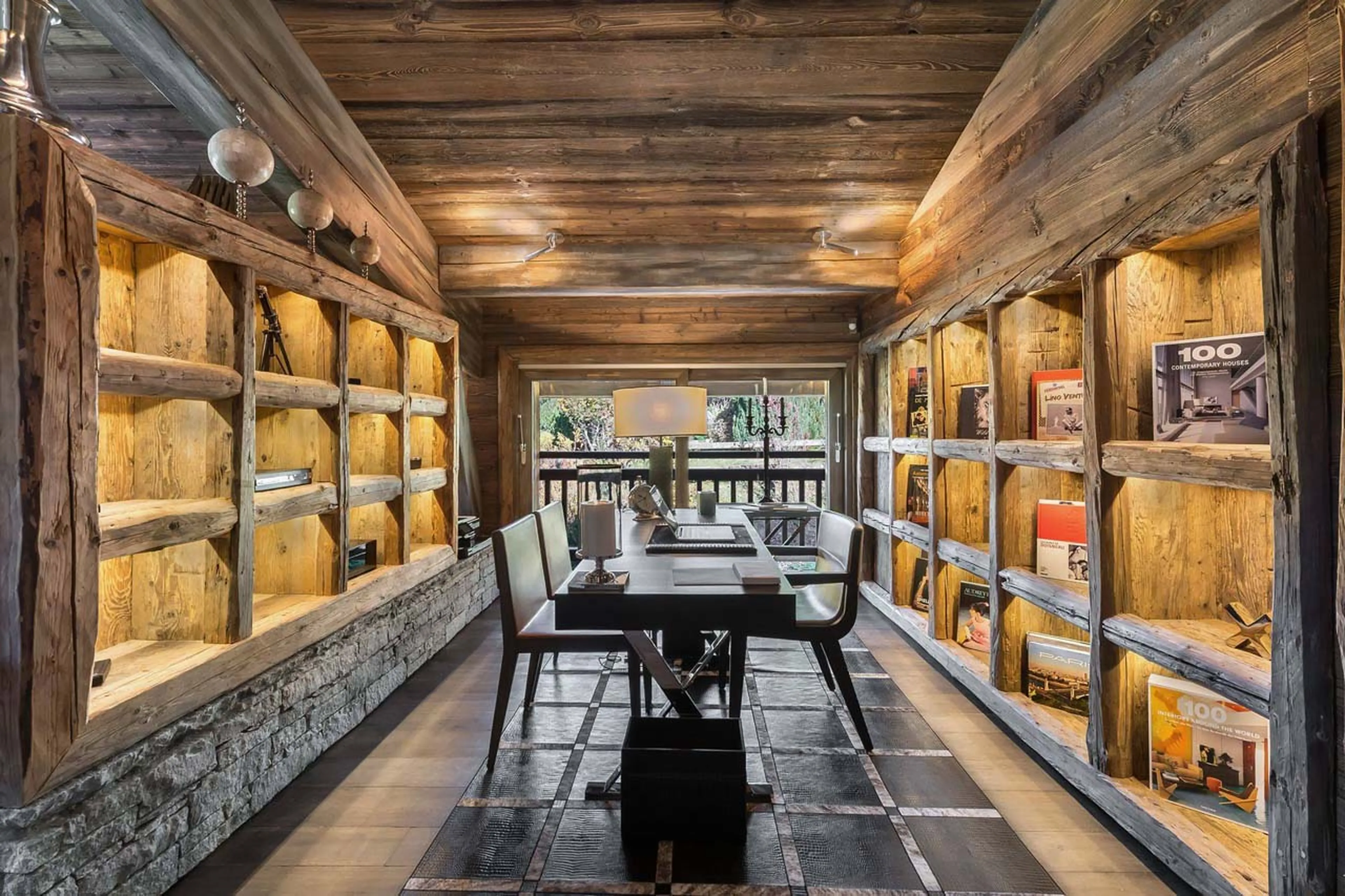 Office area at Chalet Des Sens in Megeve