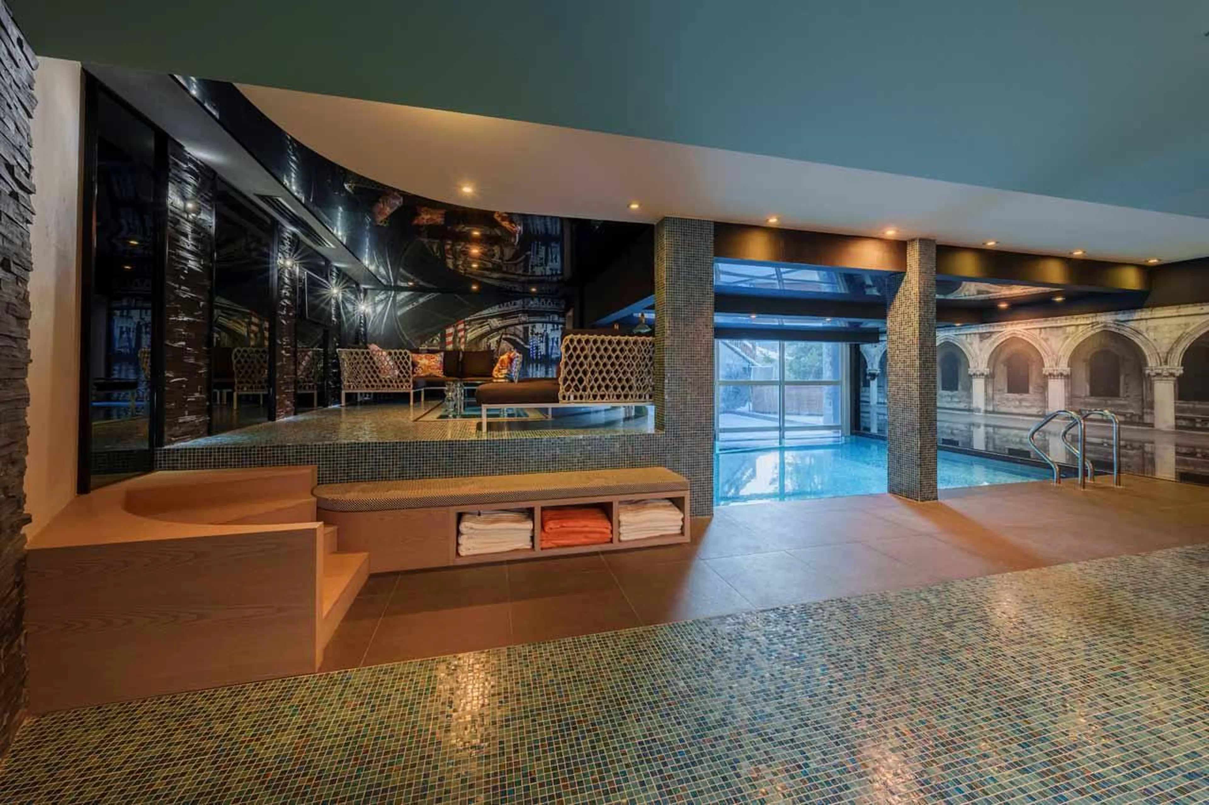 Spa relaxation and bar area at  Chalet Dolce Vita in Courchevel 1650