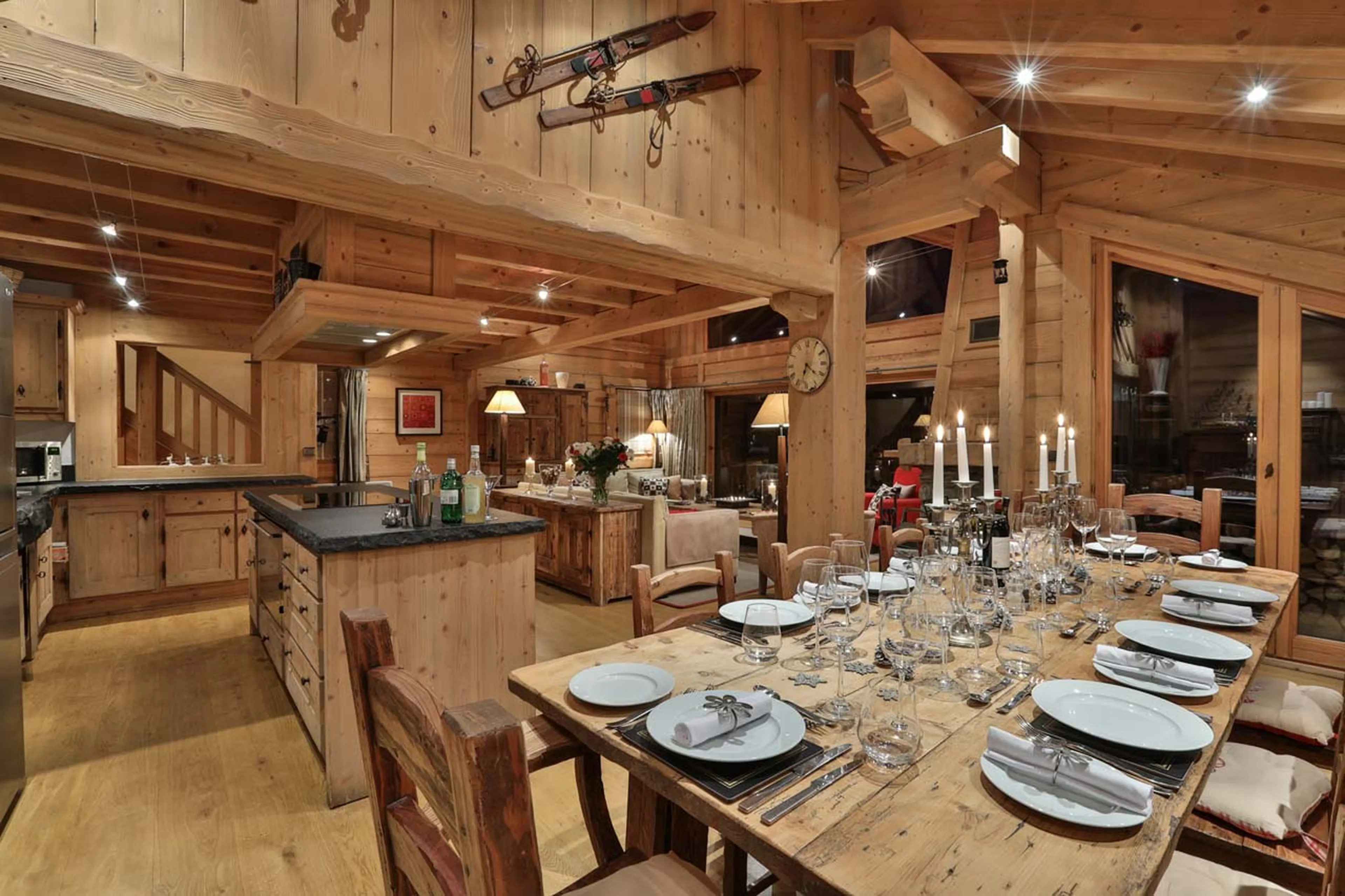 Dining area and kitchen at Chalet du Vallon in Meribel