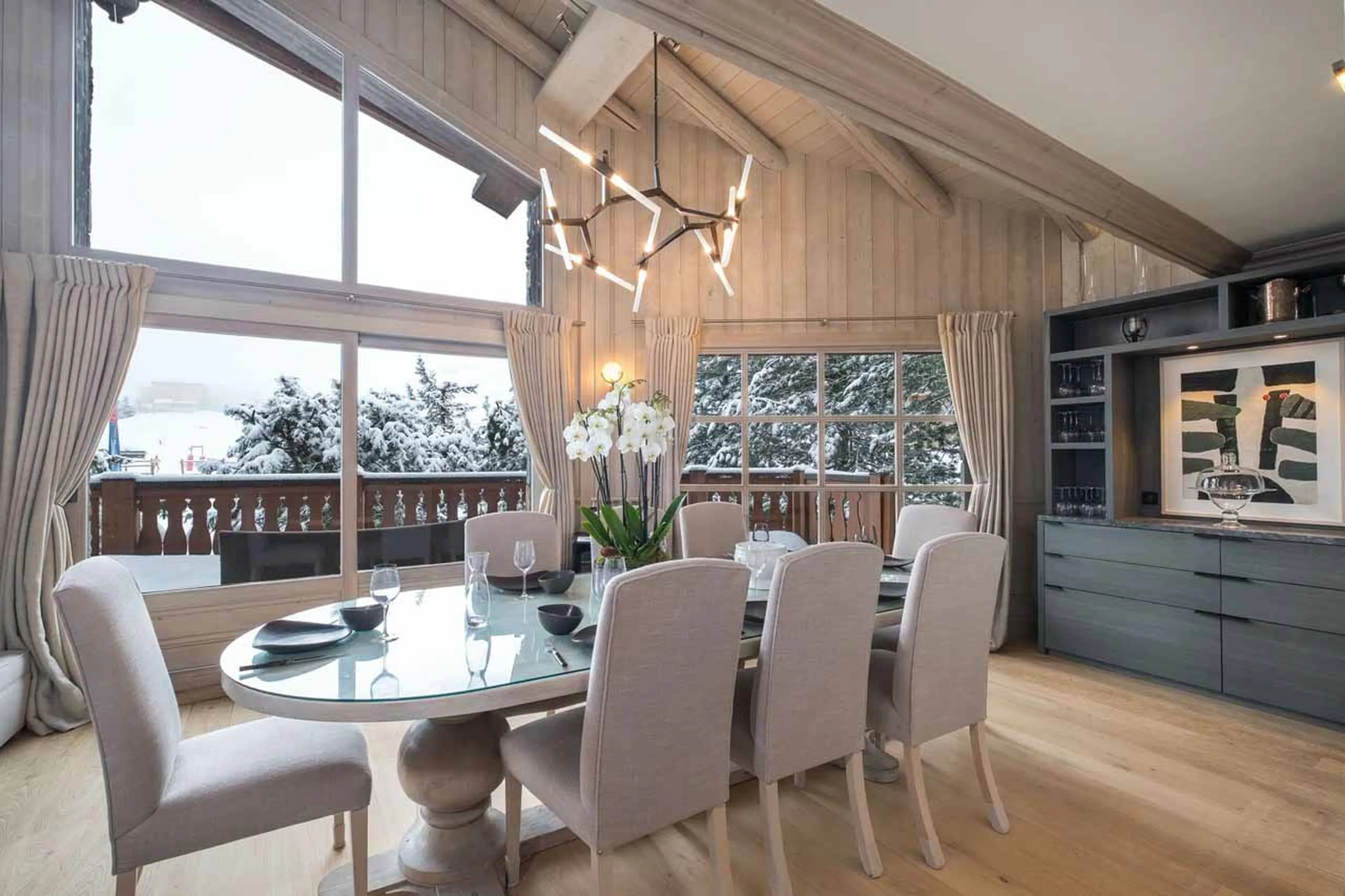 Dining area with superb view in Chalet Edelstone in Courchevel 1850