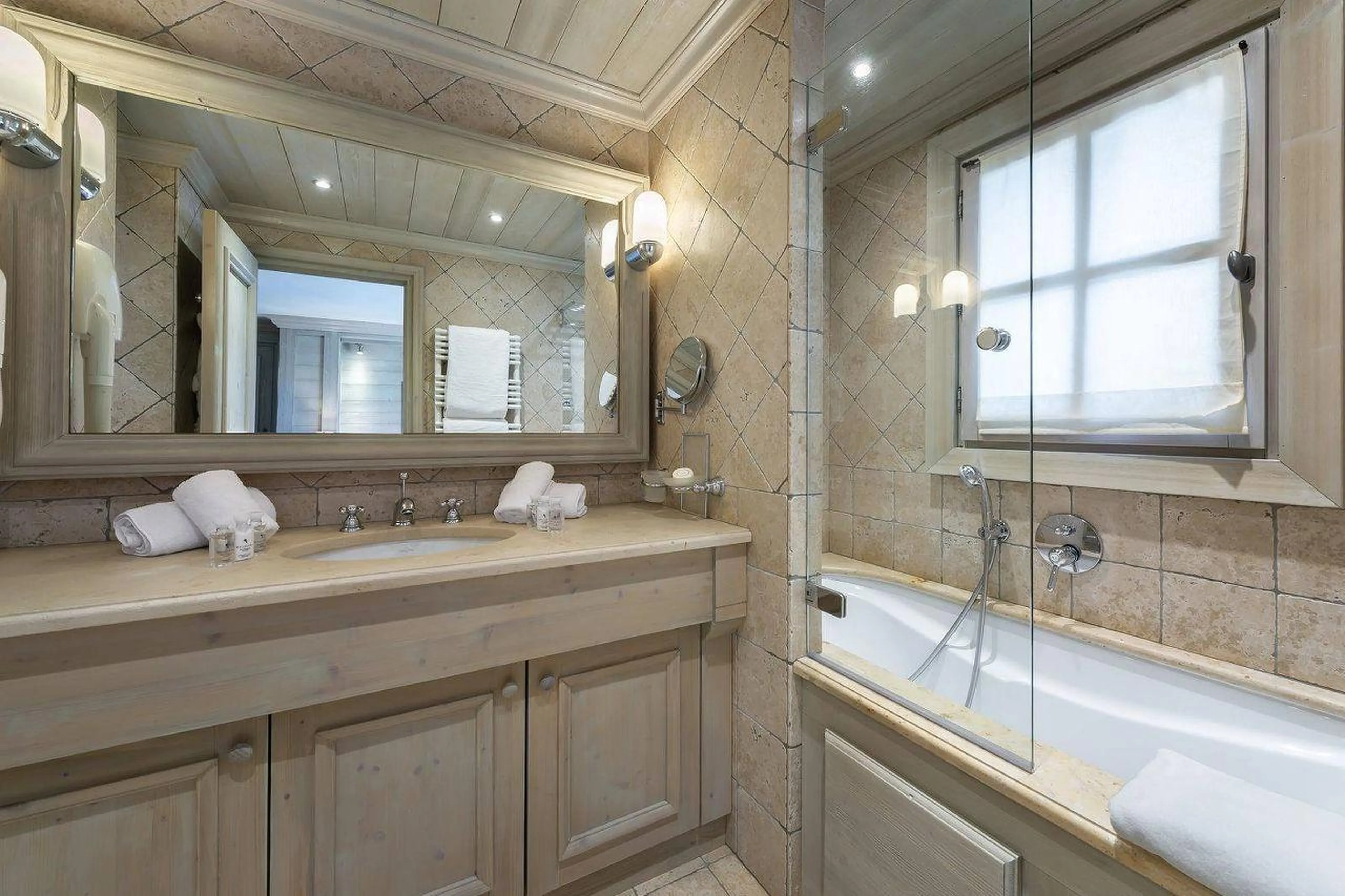 Classy en-suite bathroom to double bedroom in Chalet Edelstone in Courchevel 1850