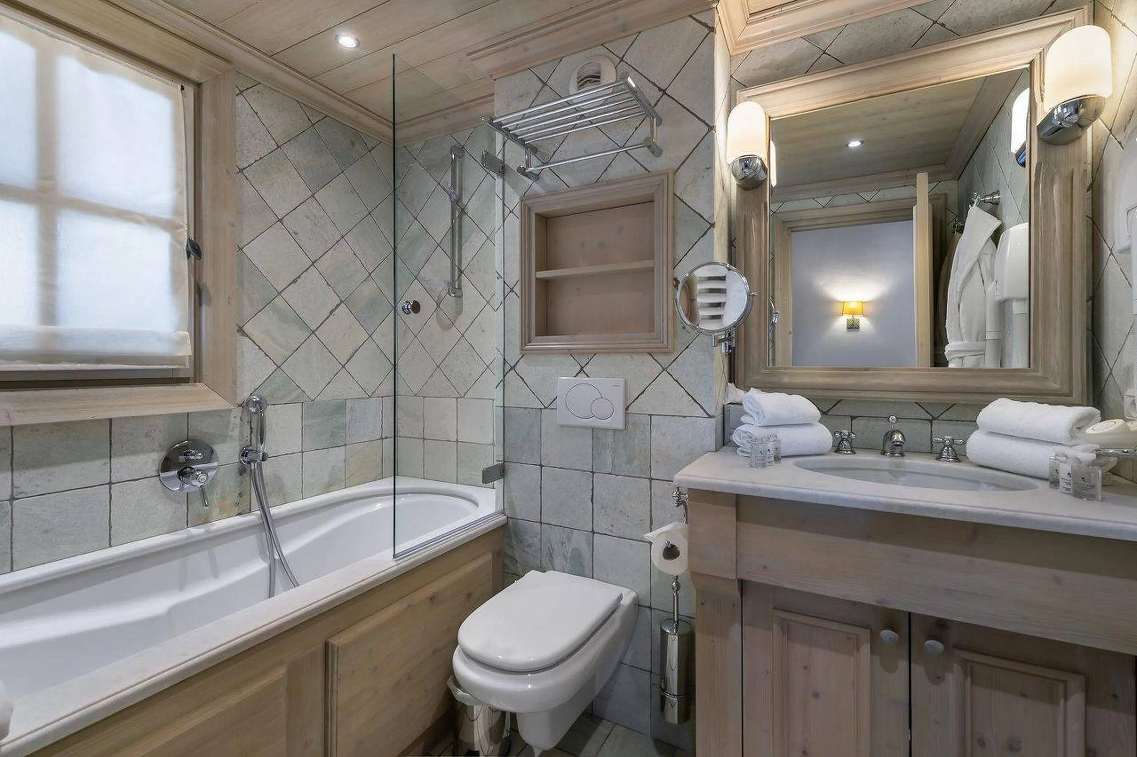 En-suite bathroom in Chalet Edelstone in Courchevel 1850