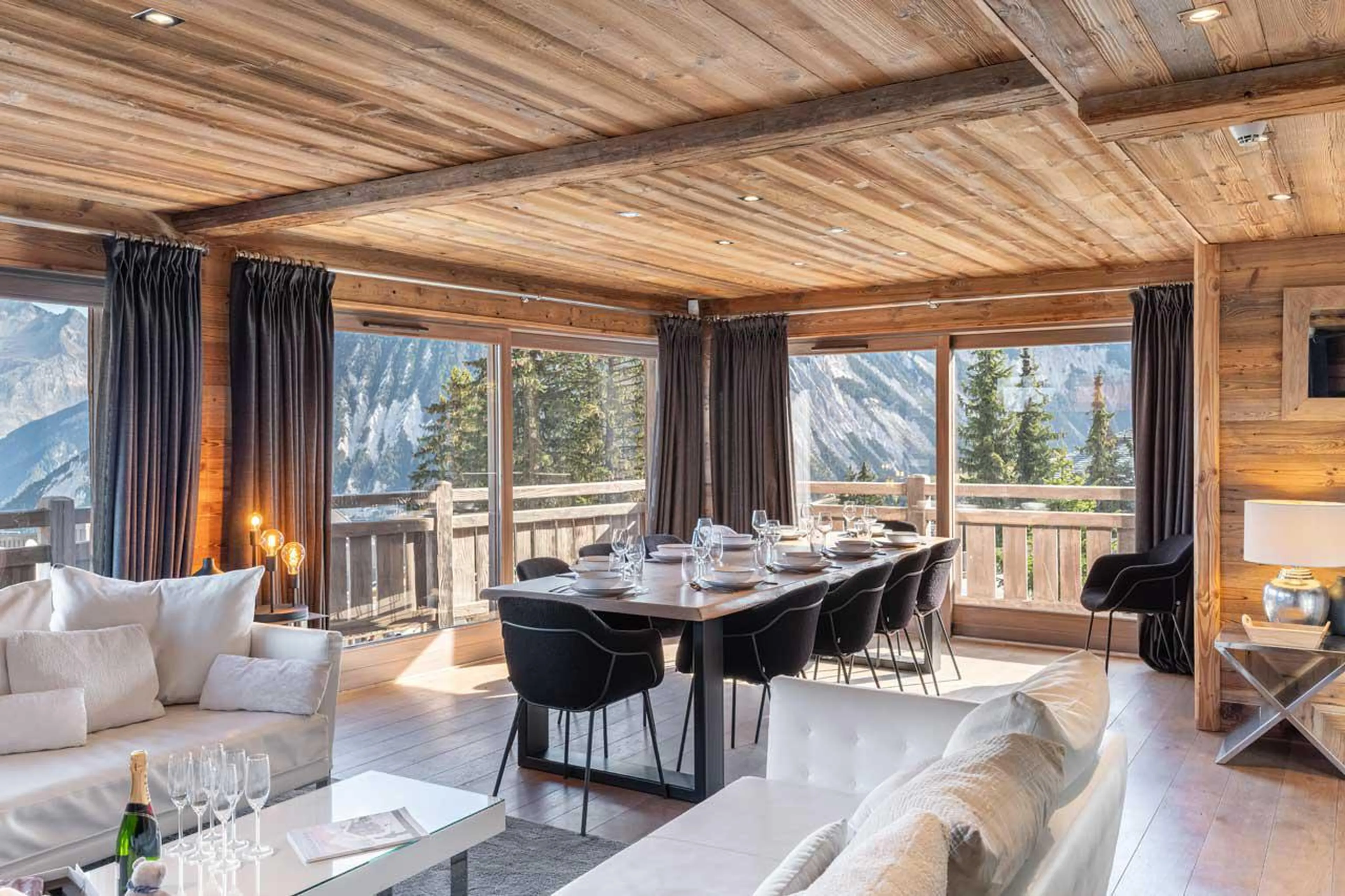 Dining area  in Chalet Eden in Courchevel 1850