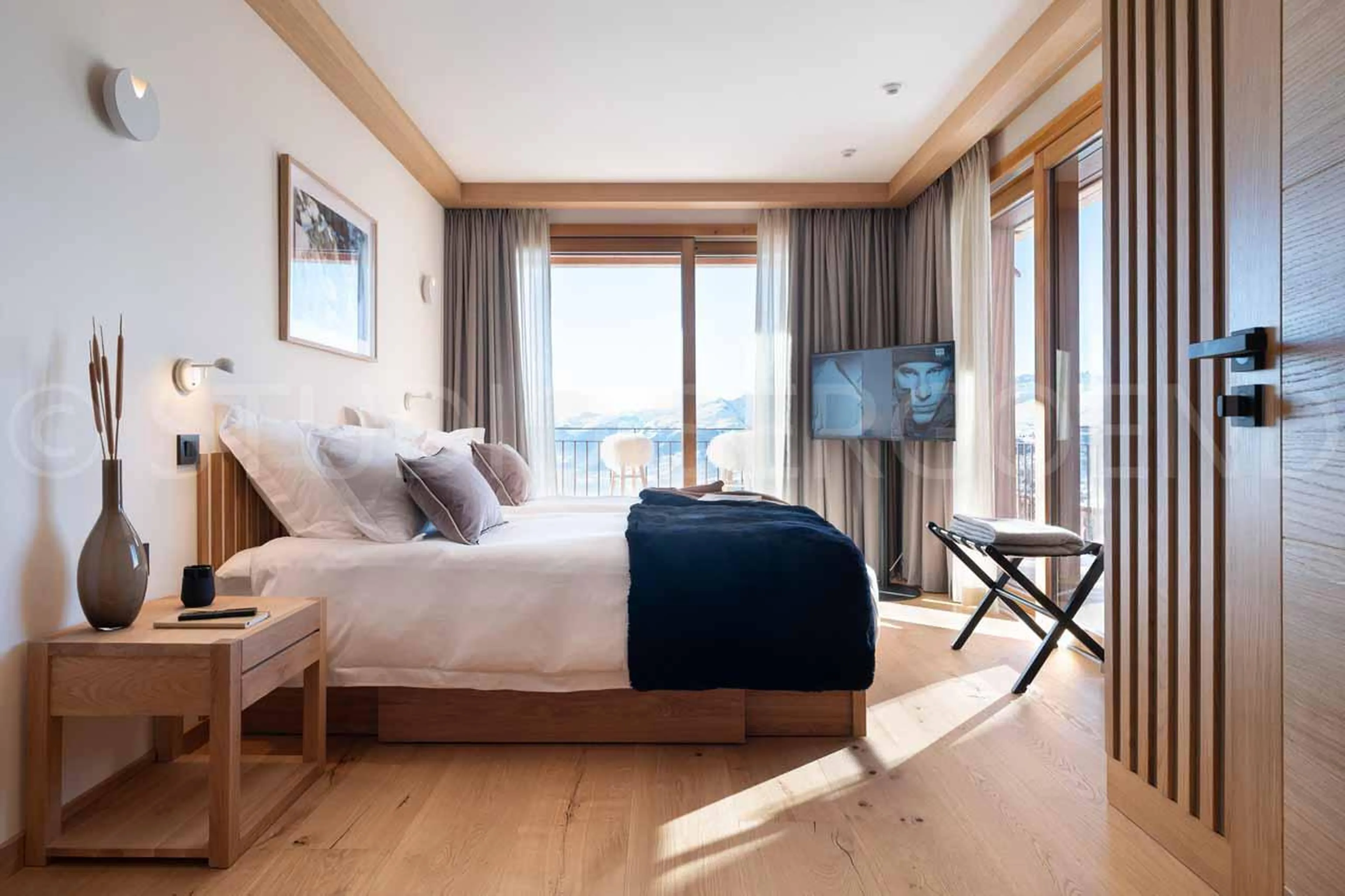 Double/twin bedroom at Eden Mille 8 in Les Arcs