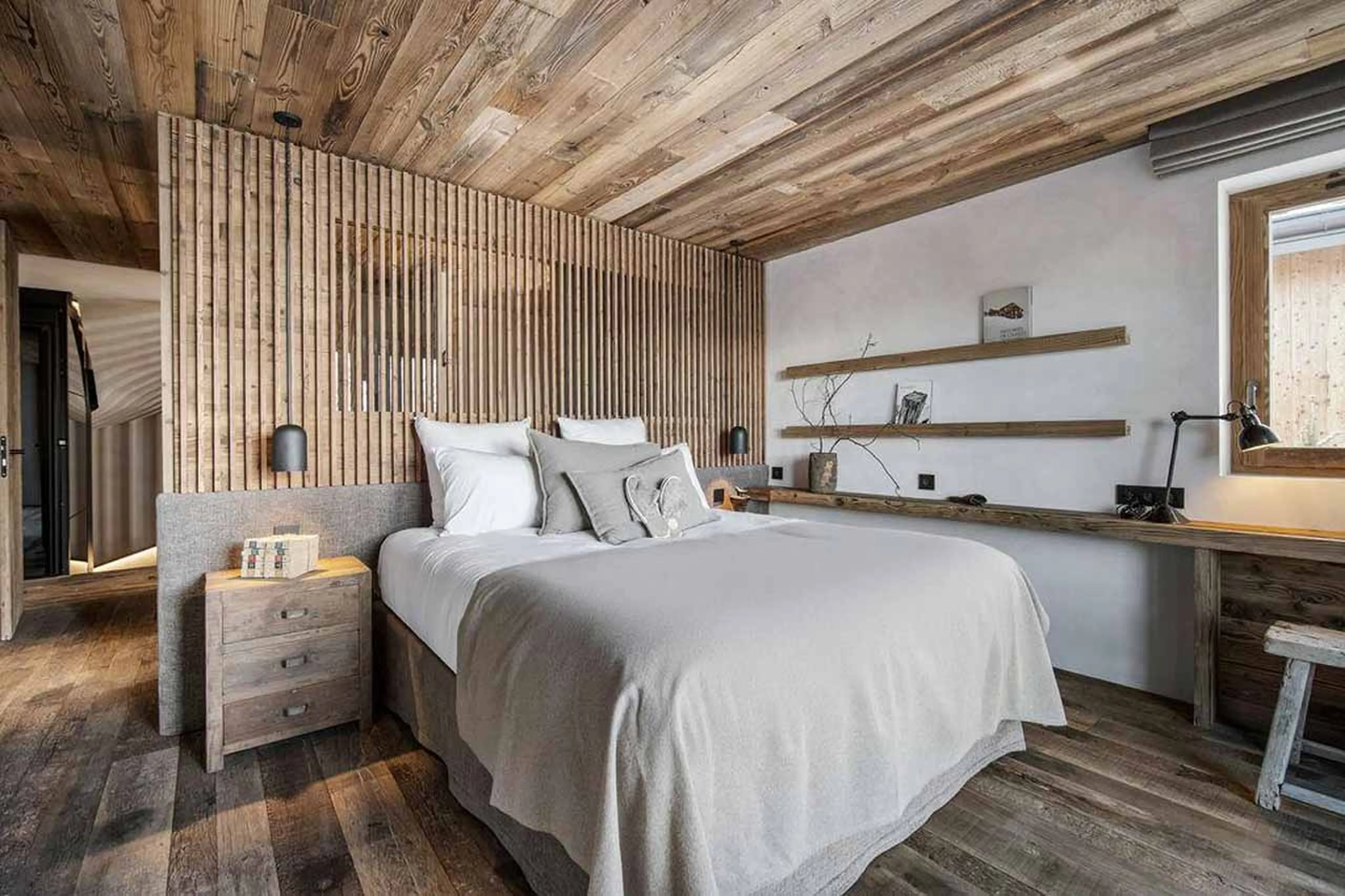 Bedroom 1 bed at Chalet Eden in St Martin de Belleville