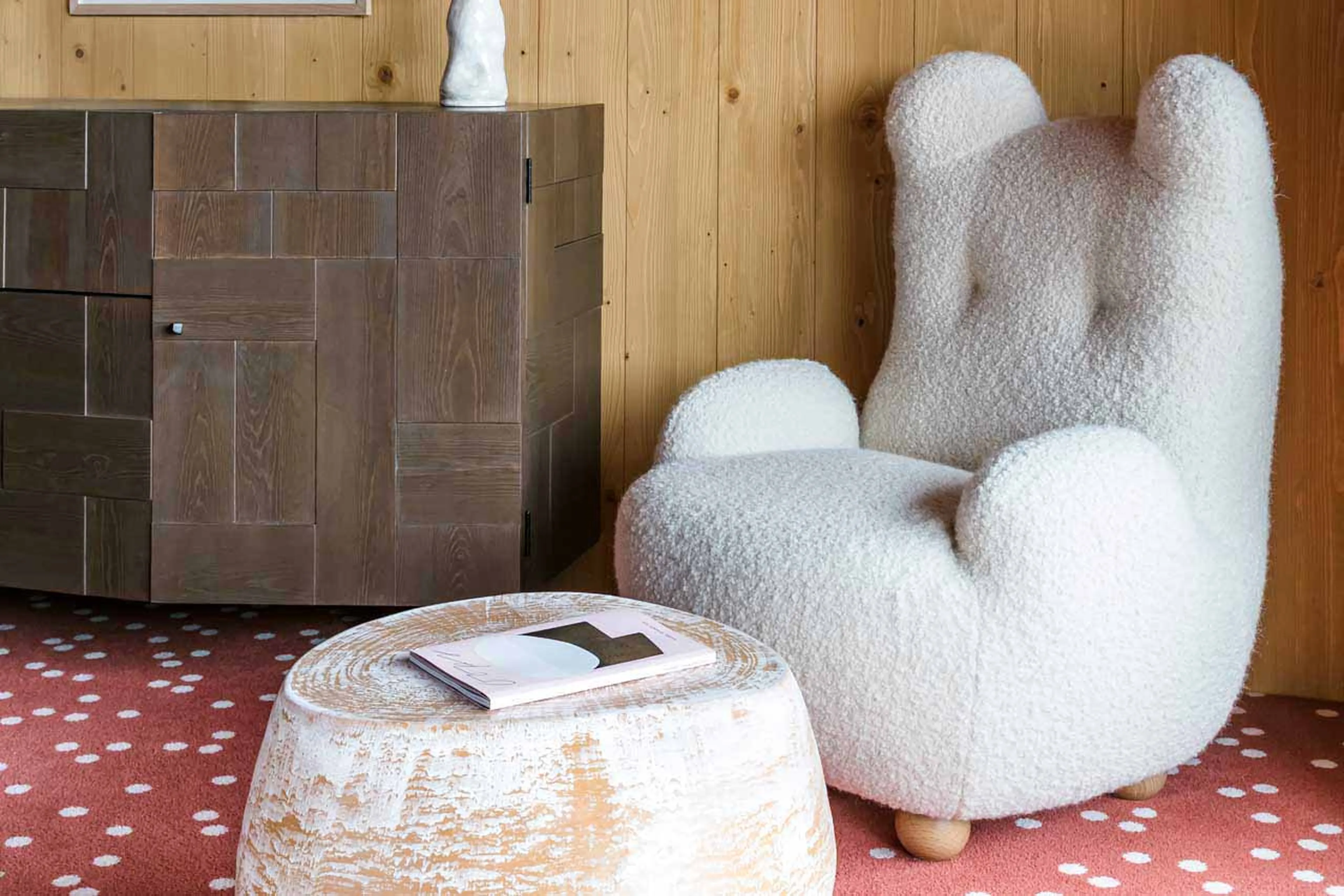 Bedroom furnishings at Chalet Eglantine in Meribel