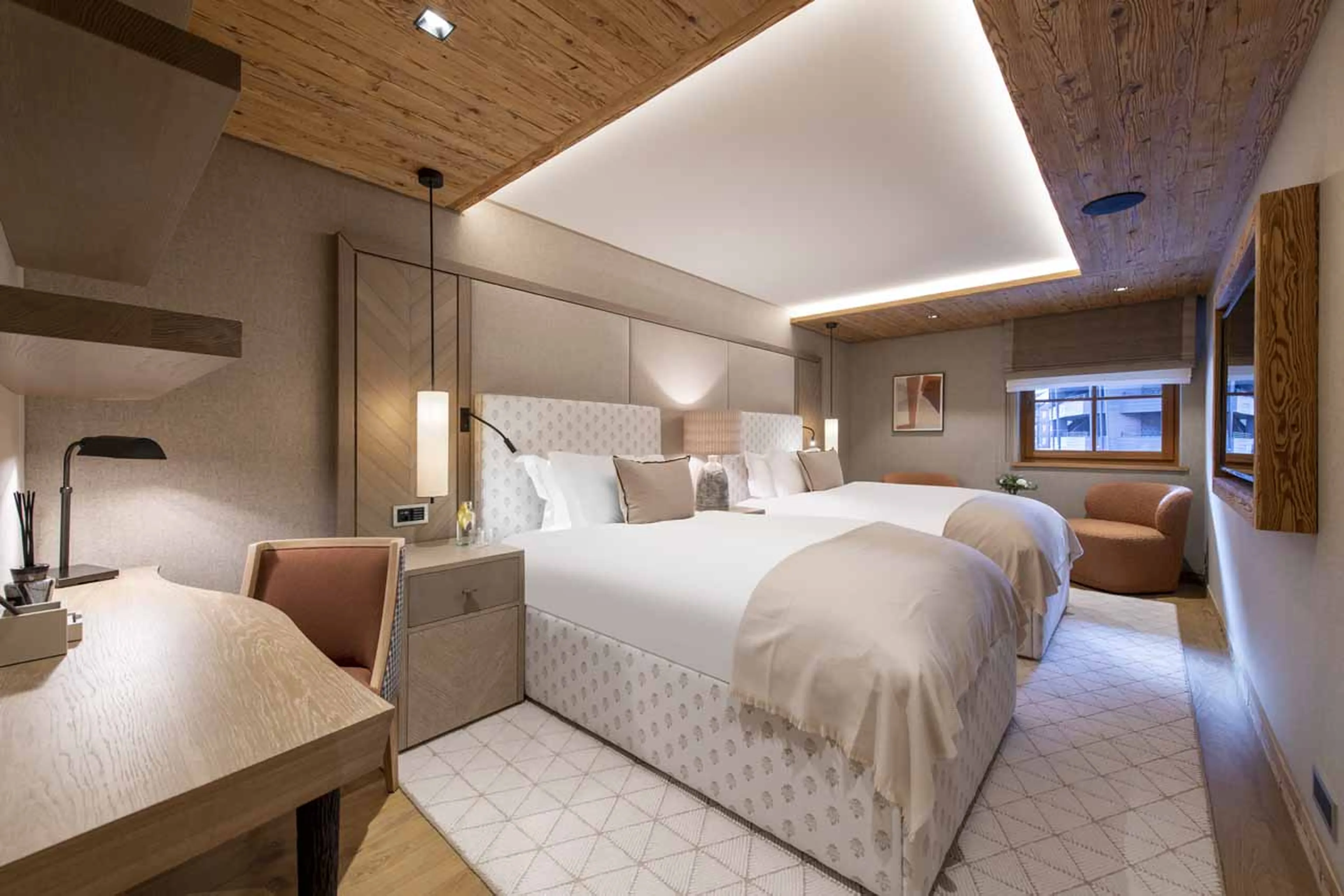 Twin bedroom on first floor of Chalet Elbrus in Zermatt