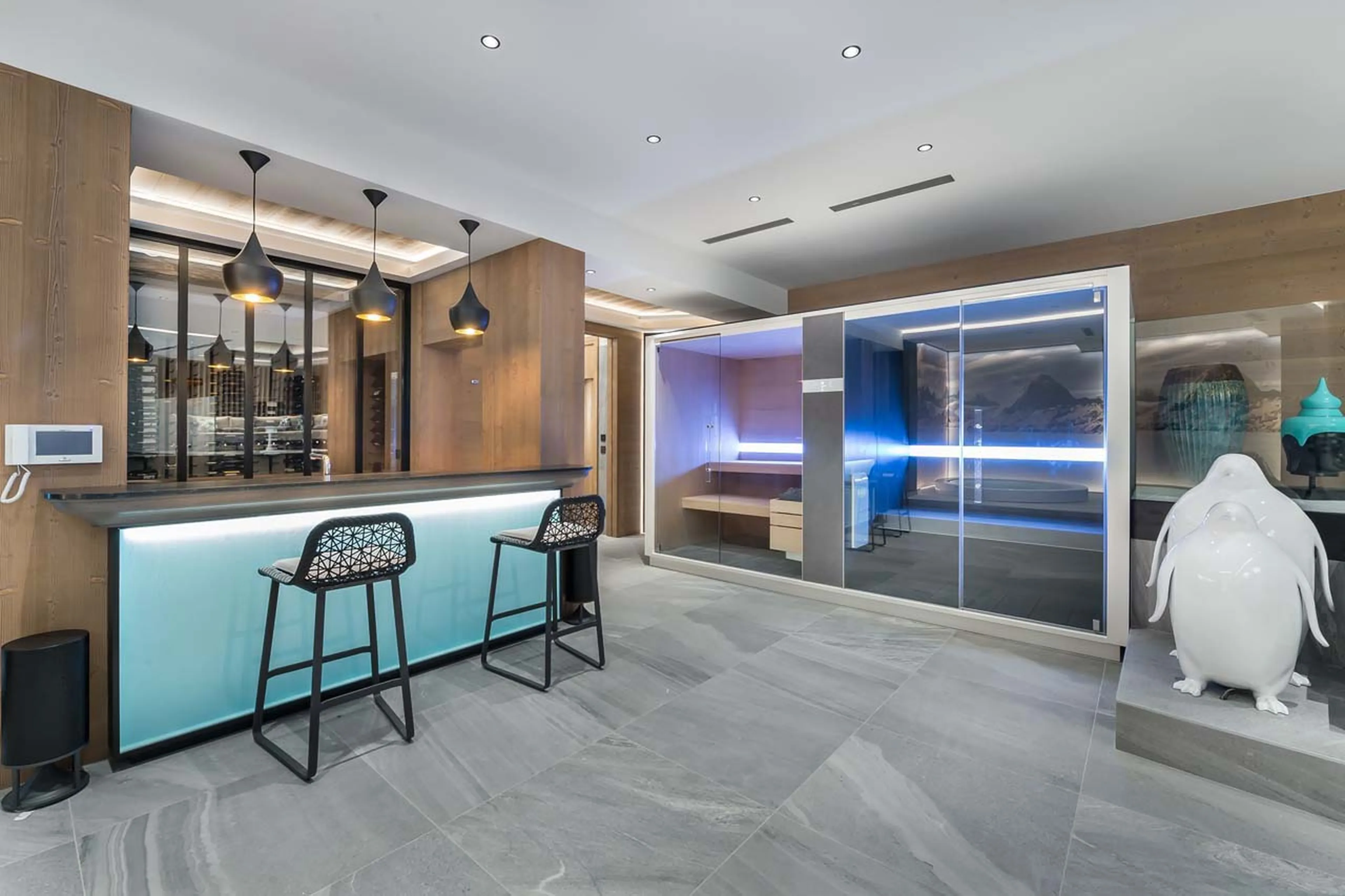 Bar, hammam and sauna at Chalet Elixir in Courchevel 1850