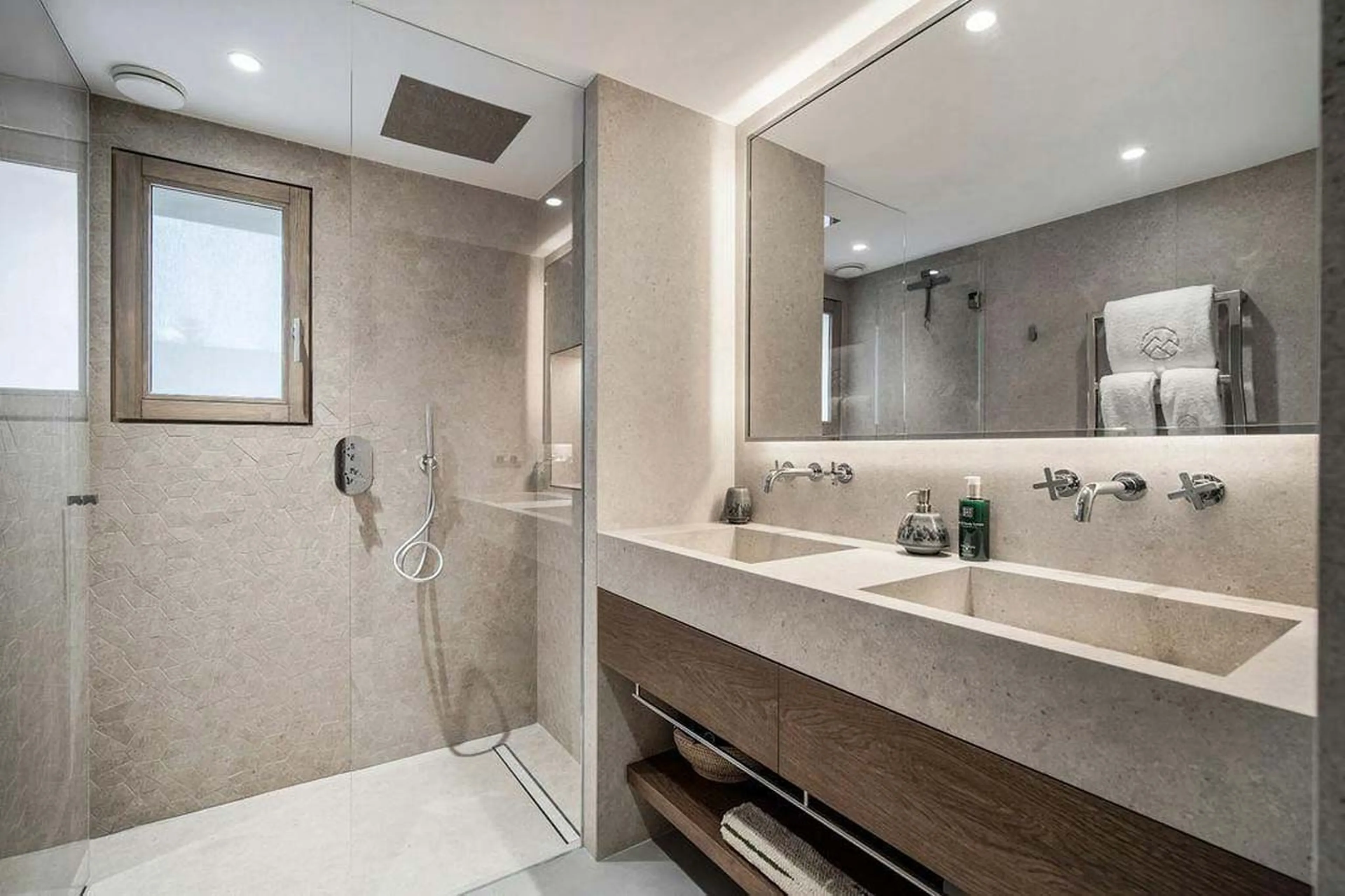 En-suite shower room in Chalet Escapade, St Martin de Belleville