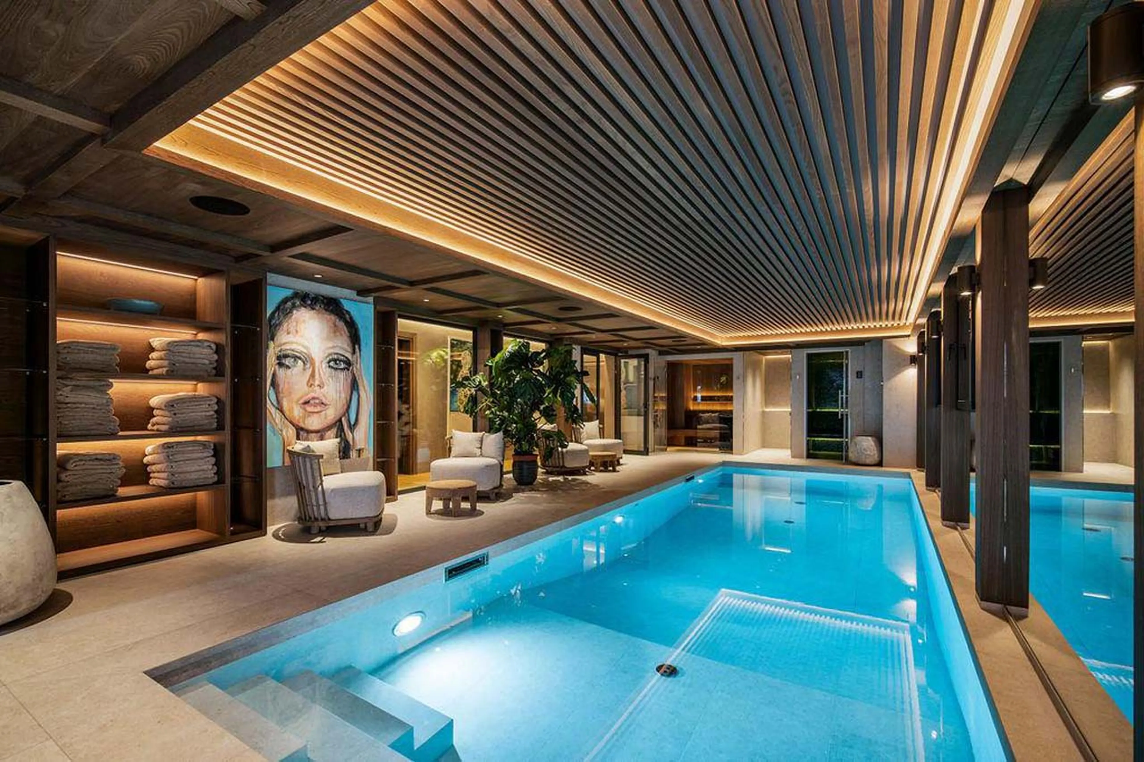 Swimming pool in Chalet Escapade, St Martin de Belleville