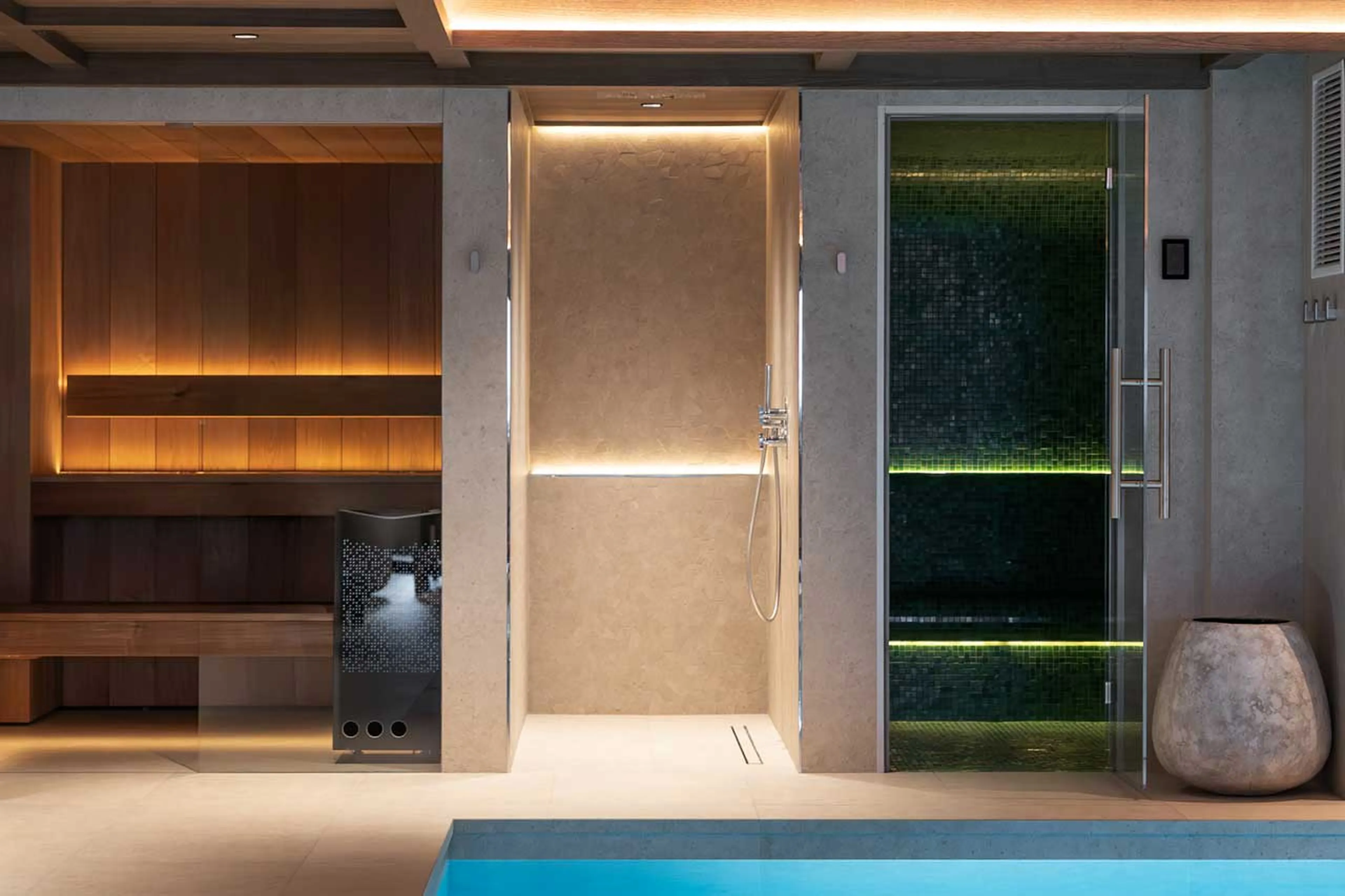 Swimming pool in Chalet Escapade, St Martin de Belleville
