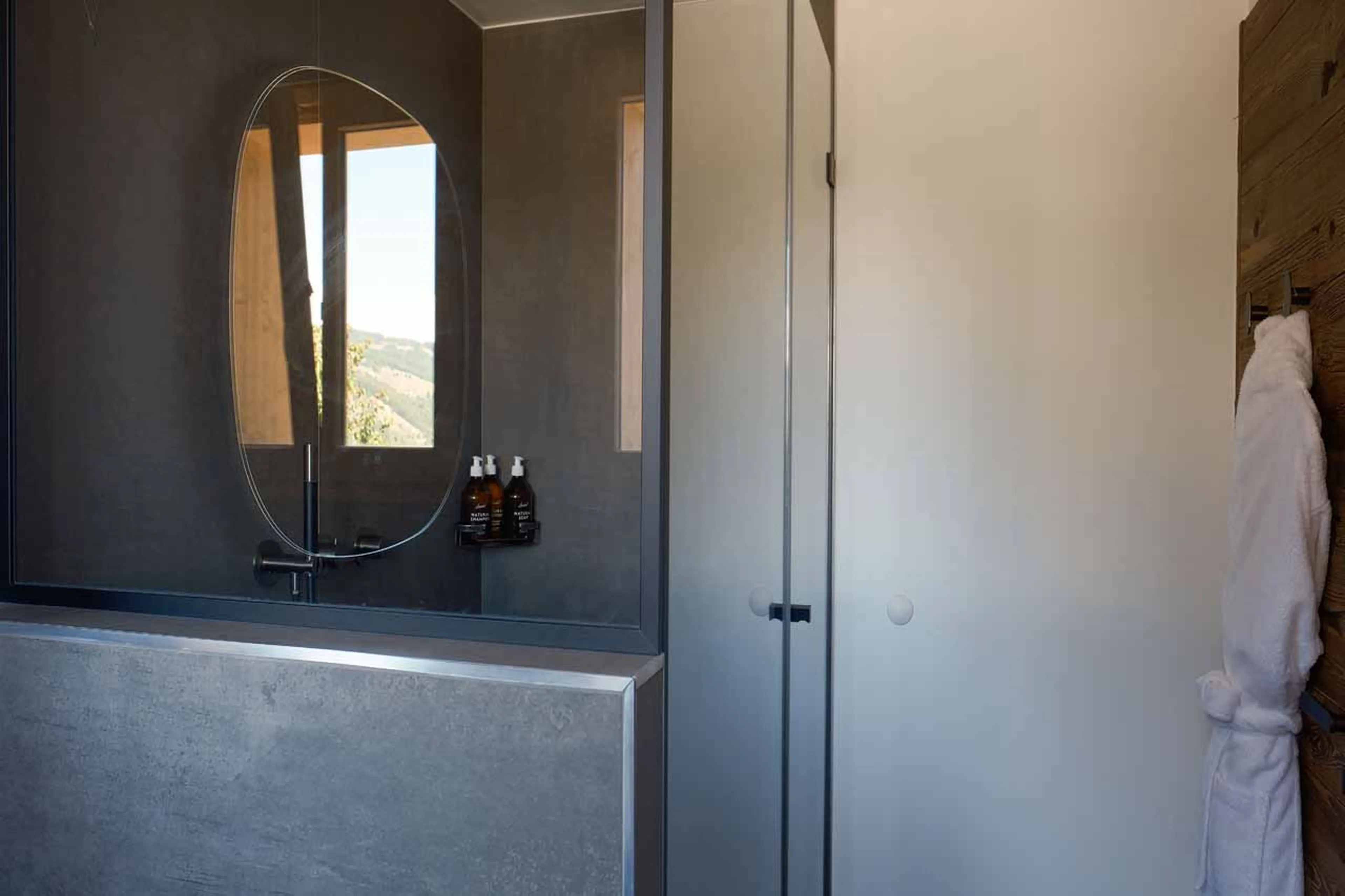 Bedroom 1 shower at Etoile des Neige in Meribel