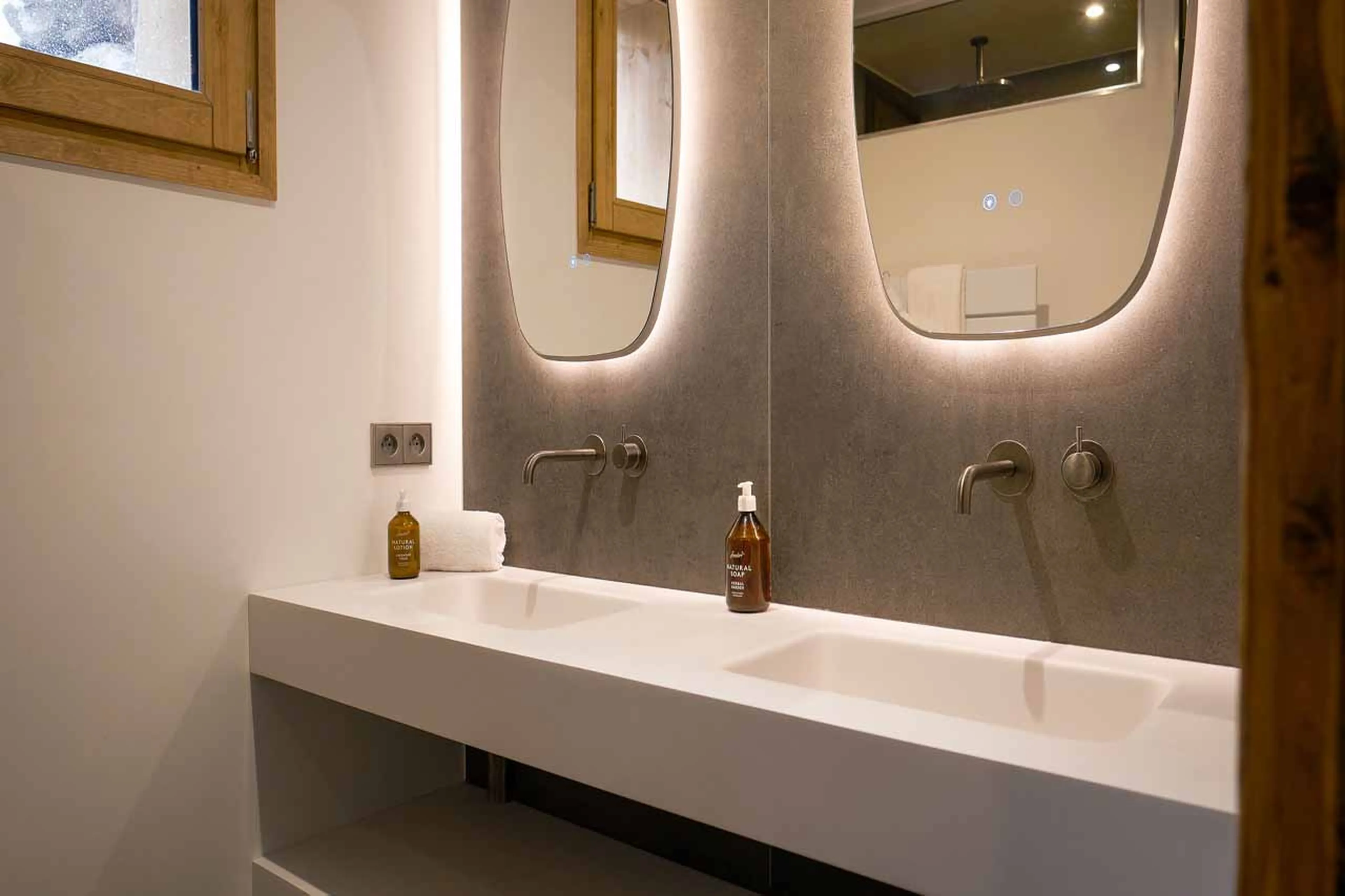 Bedroom 6 at Etoile des Neige in Meribel