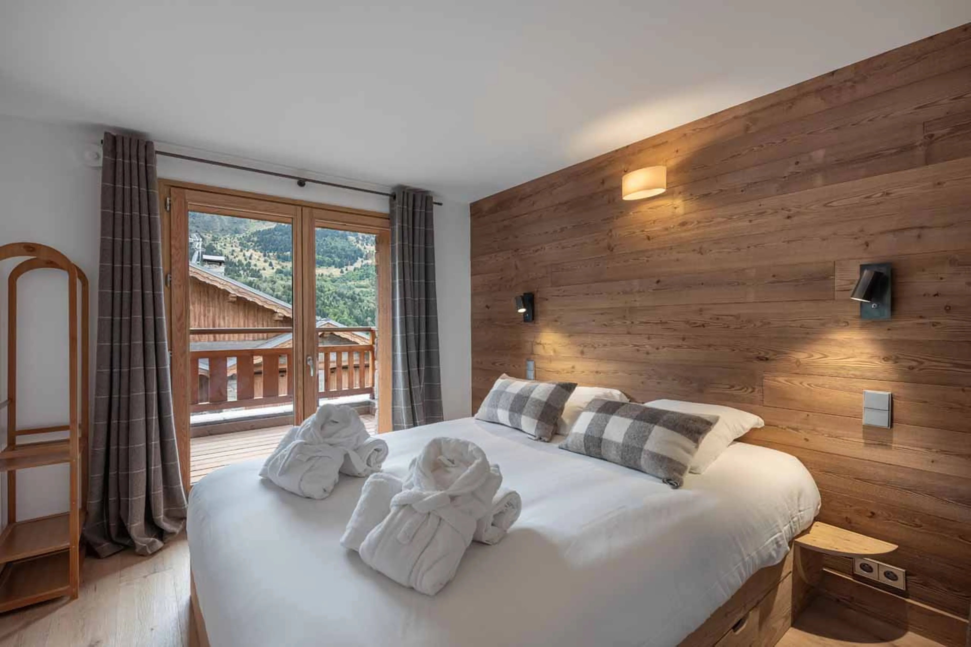 Bedroom 5 en-suite at Etoile des Neige in Meribel