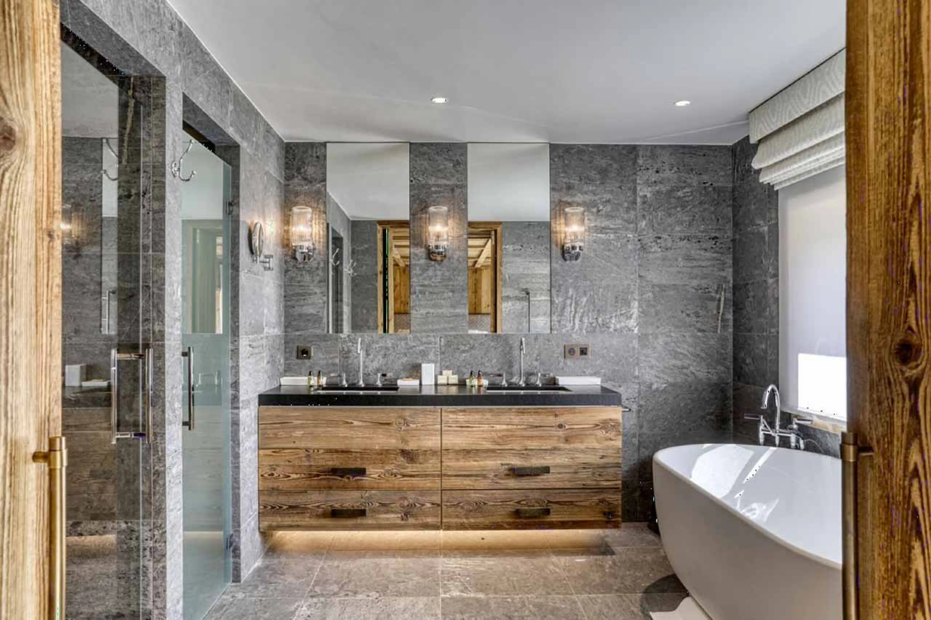 Bedroom 3 en-suite at Chalet Etoile du Nord in Megeve