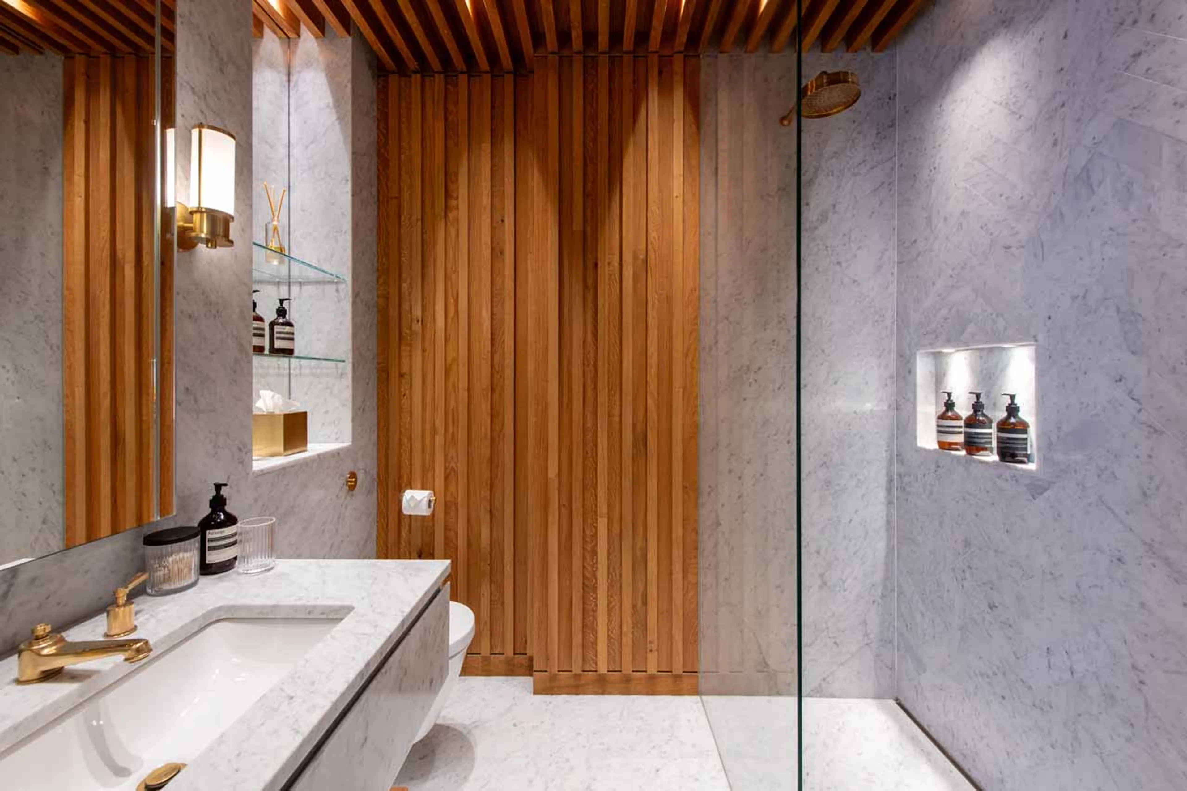 Shower room at Etoile du Nord West in Val d'Isere