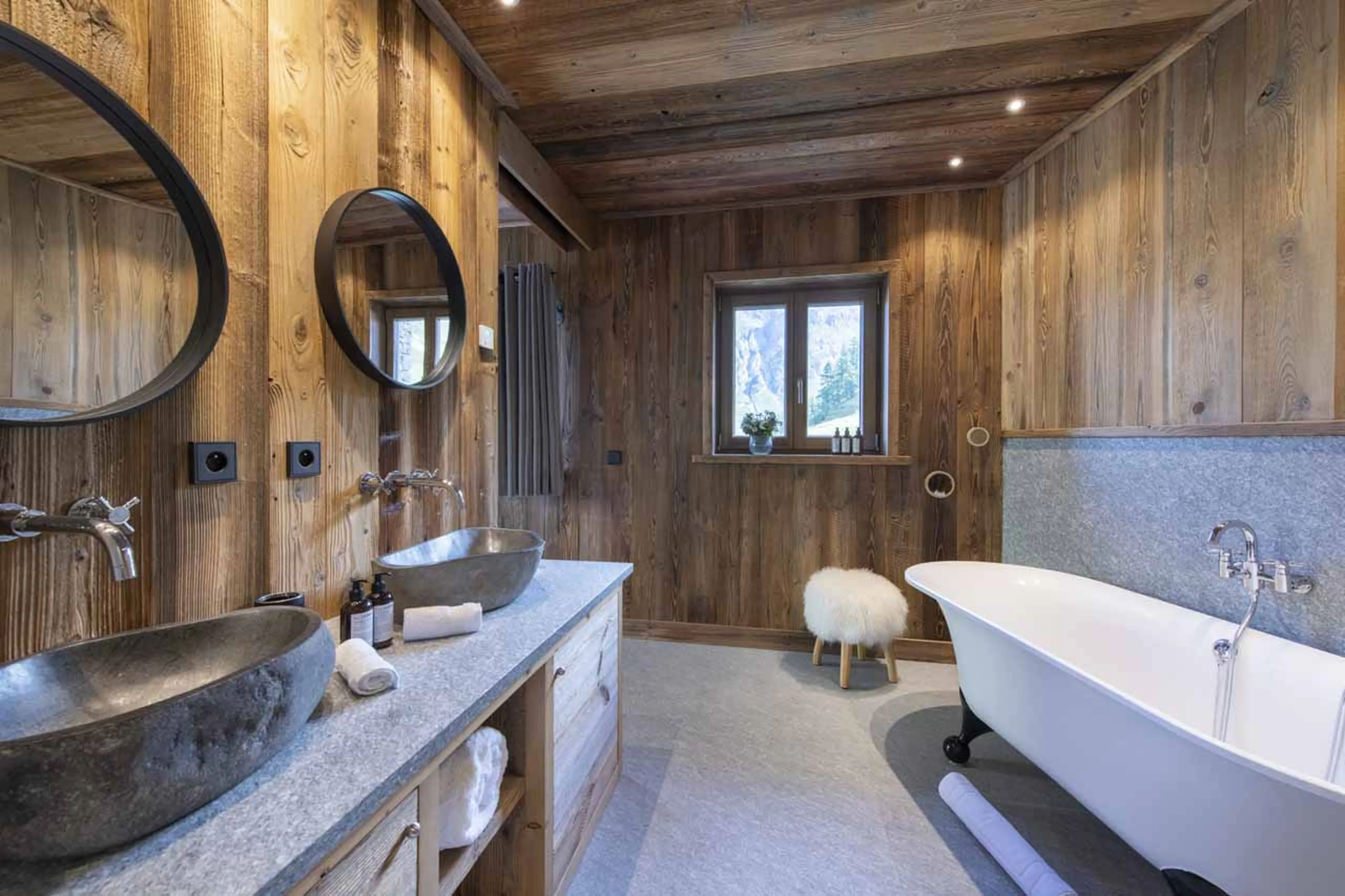 Bathroom three at Chalet Face a Face in Val d'Isere