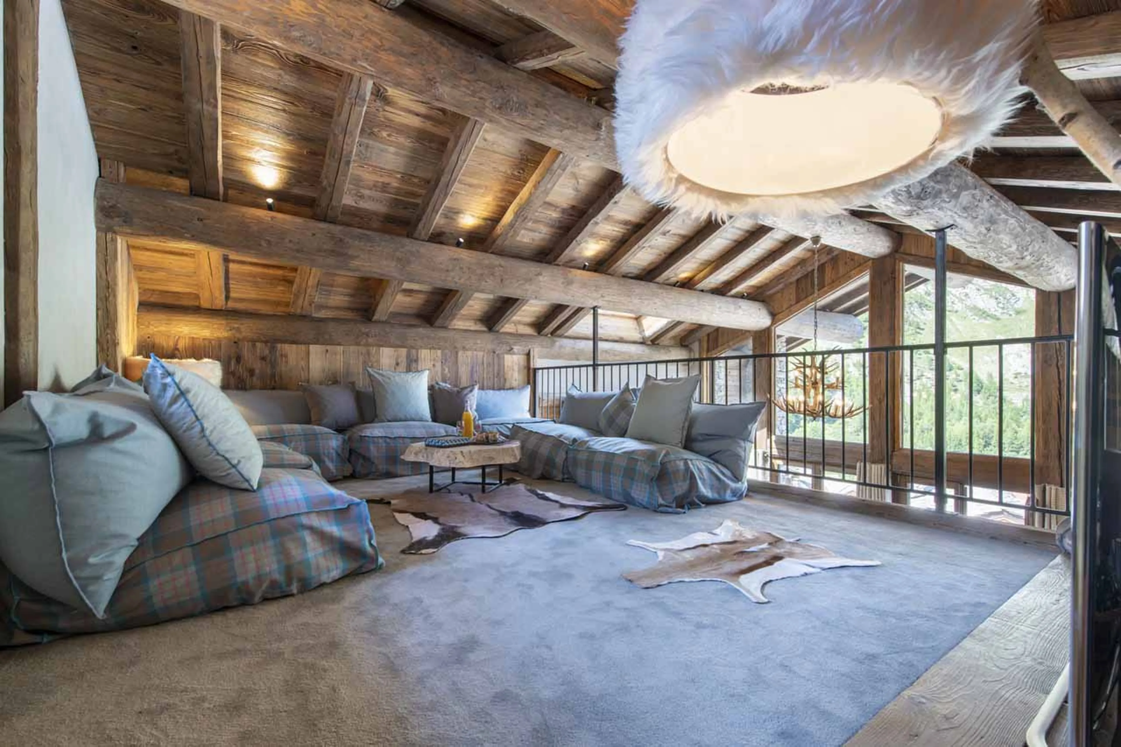 TV mezzanine at Chalet Face a Face in Val d'Isere