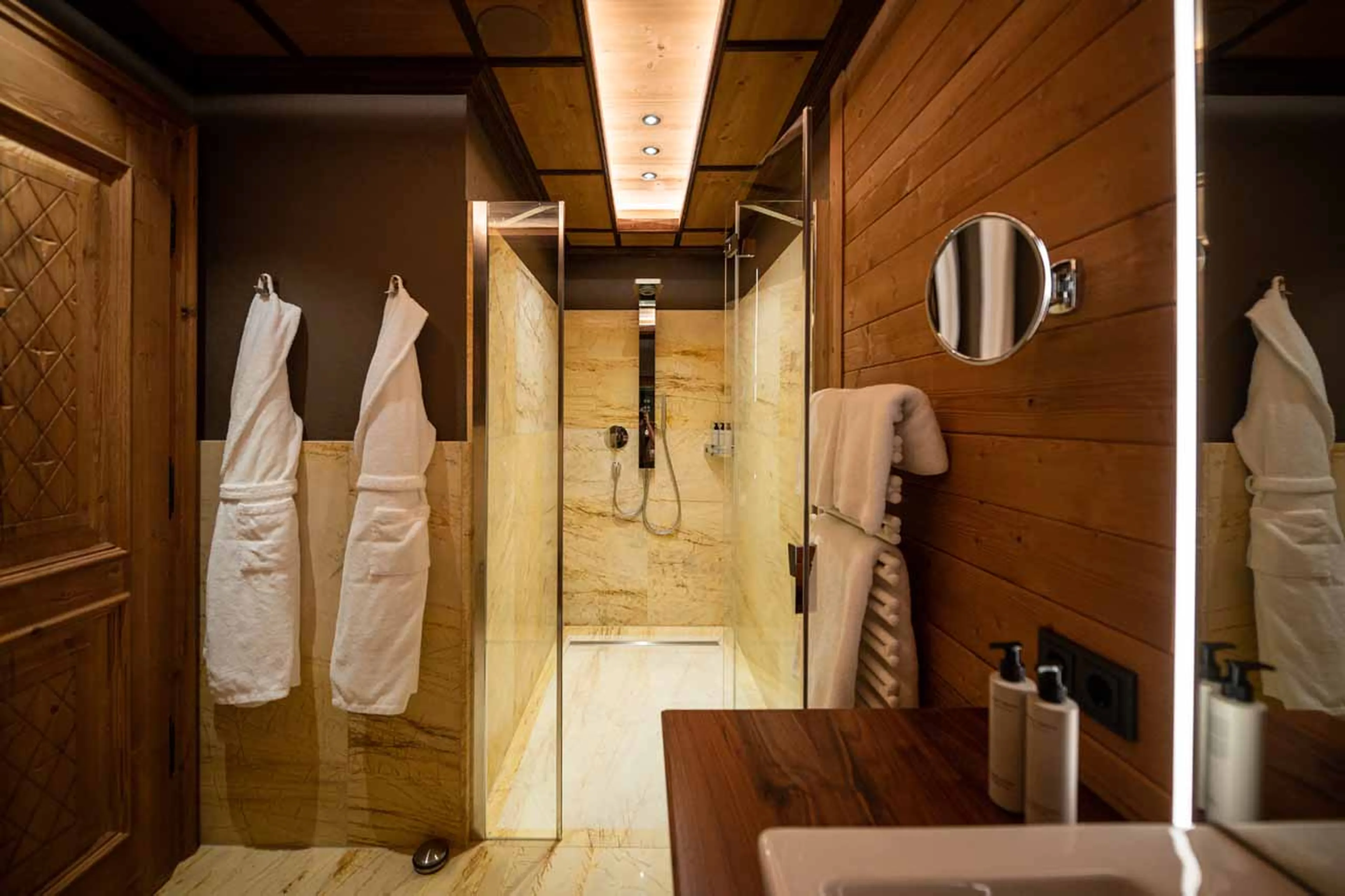 Bathroom three at Chalet Falcon in Lech