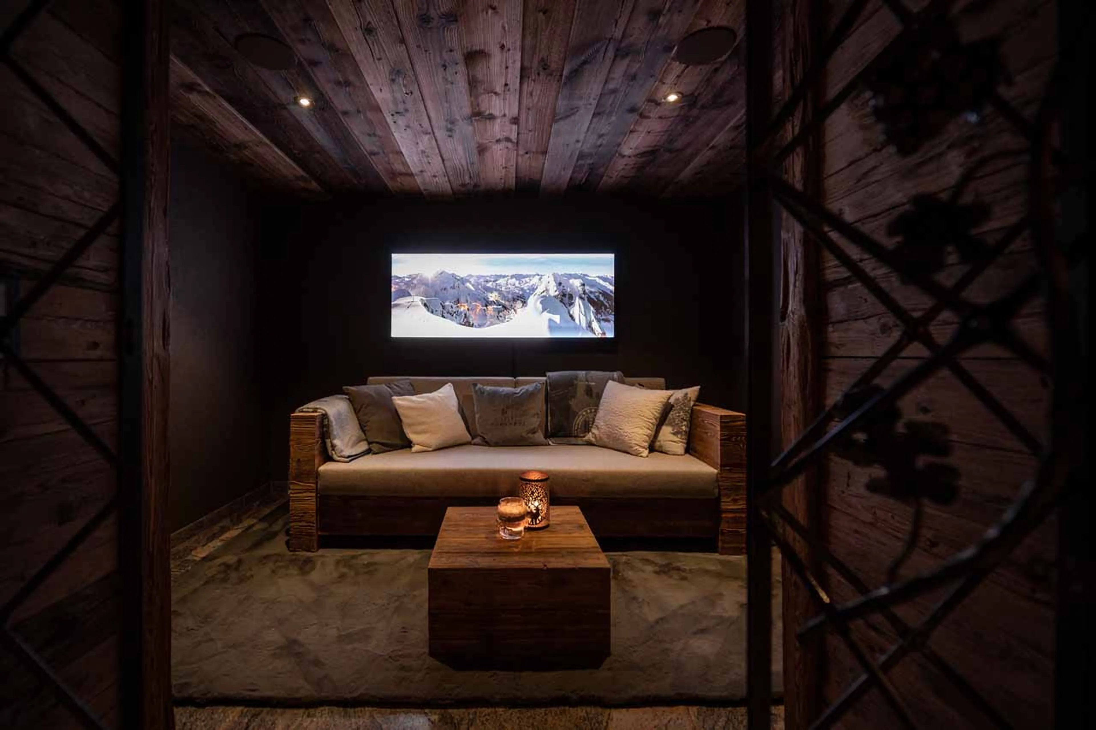 Seating area in spa of Chalet Falcon in Lech