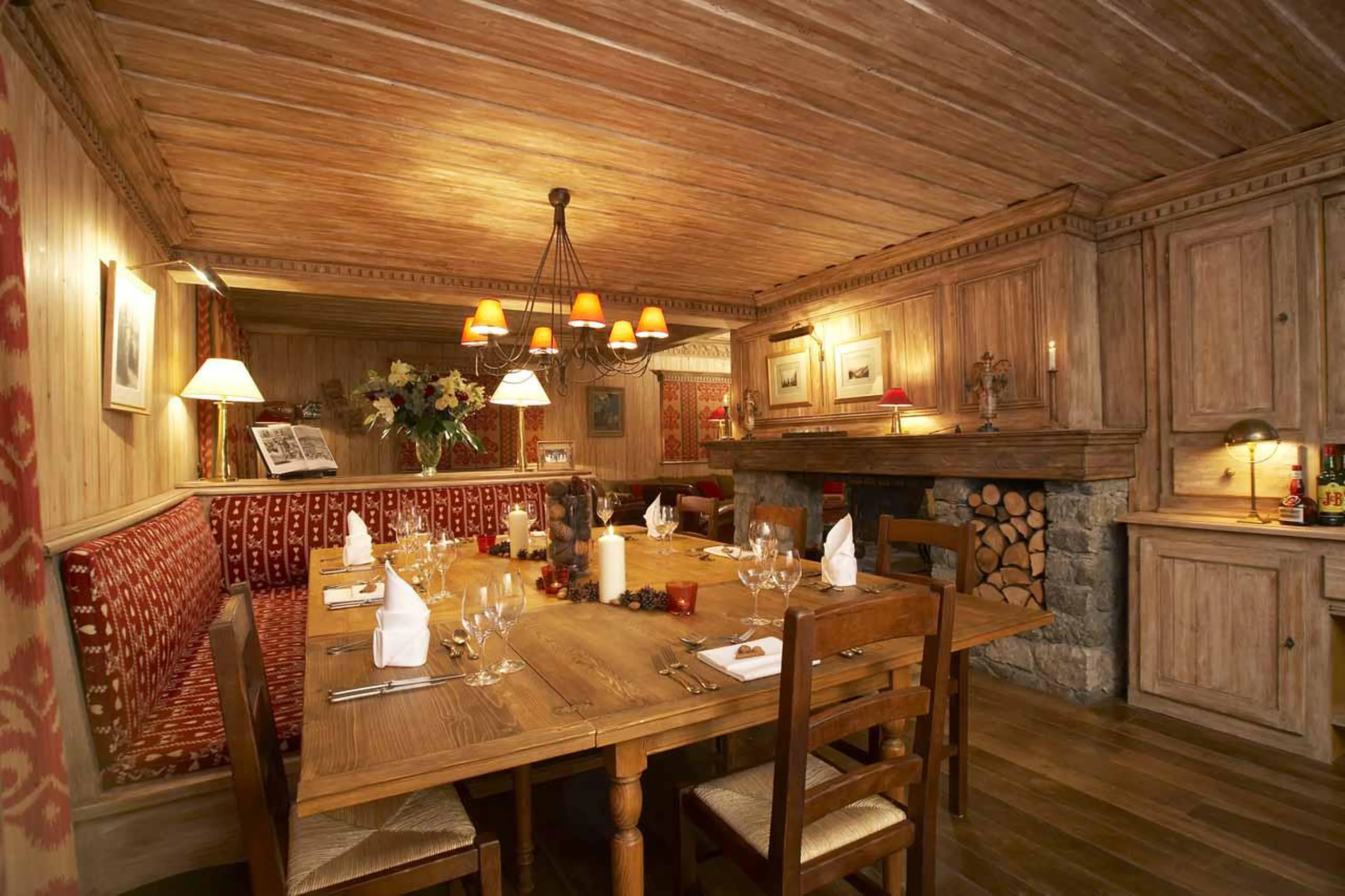 Dining area at Chalet Foinsbois in Meribel