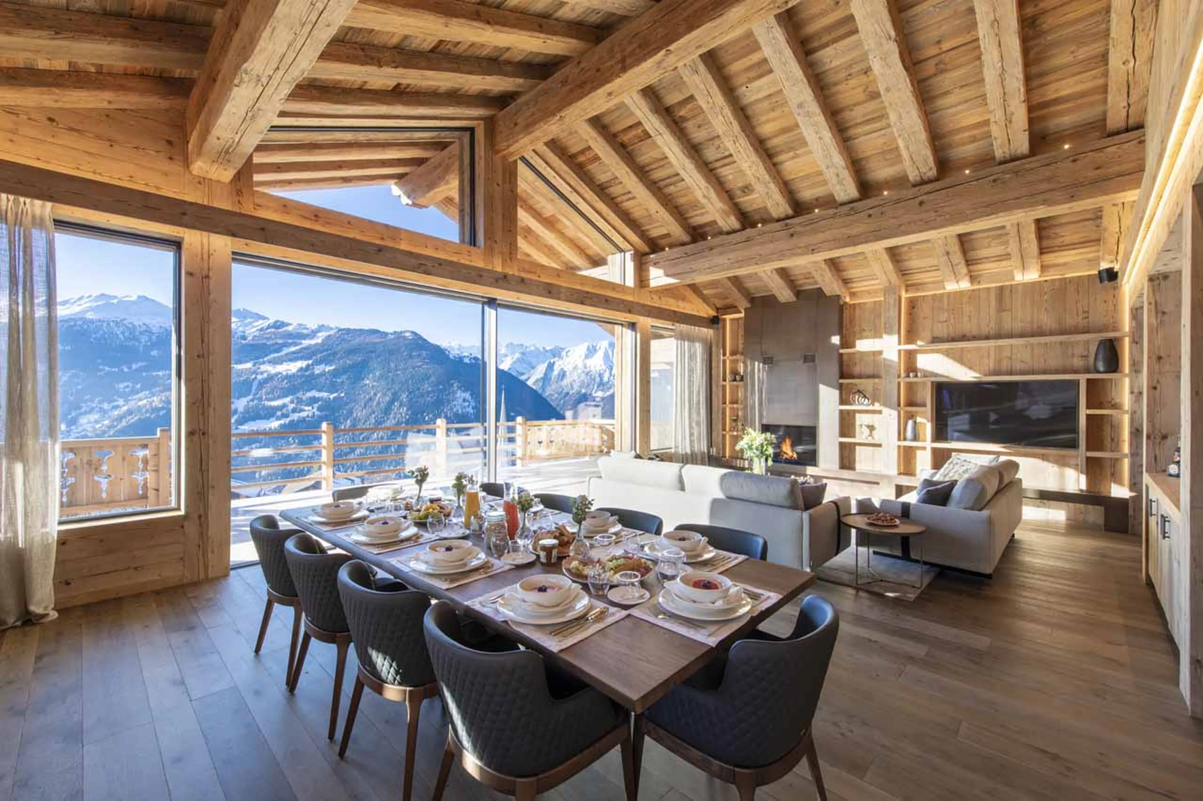 Dining room at Chalet Foulon in Verbier
