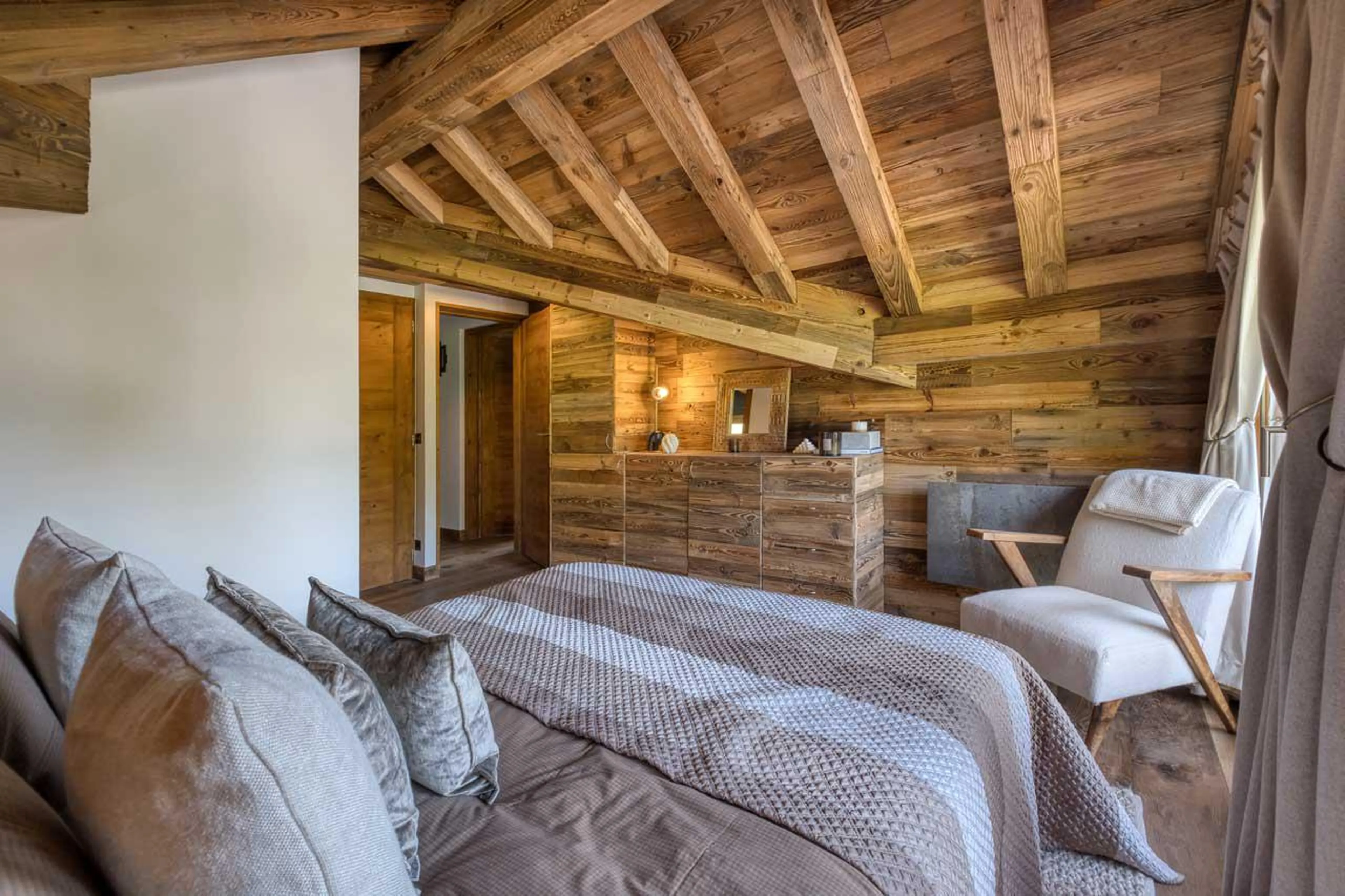 Double bedroom at Chalet Gaia in Megeve
