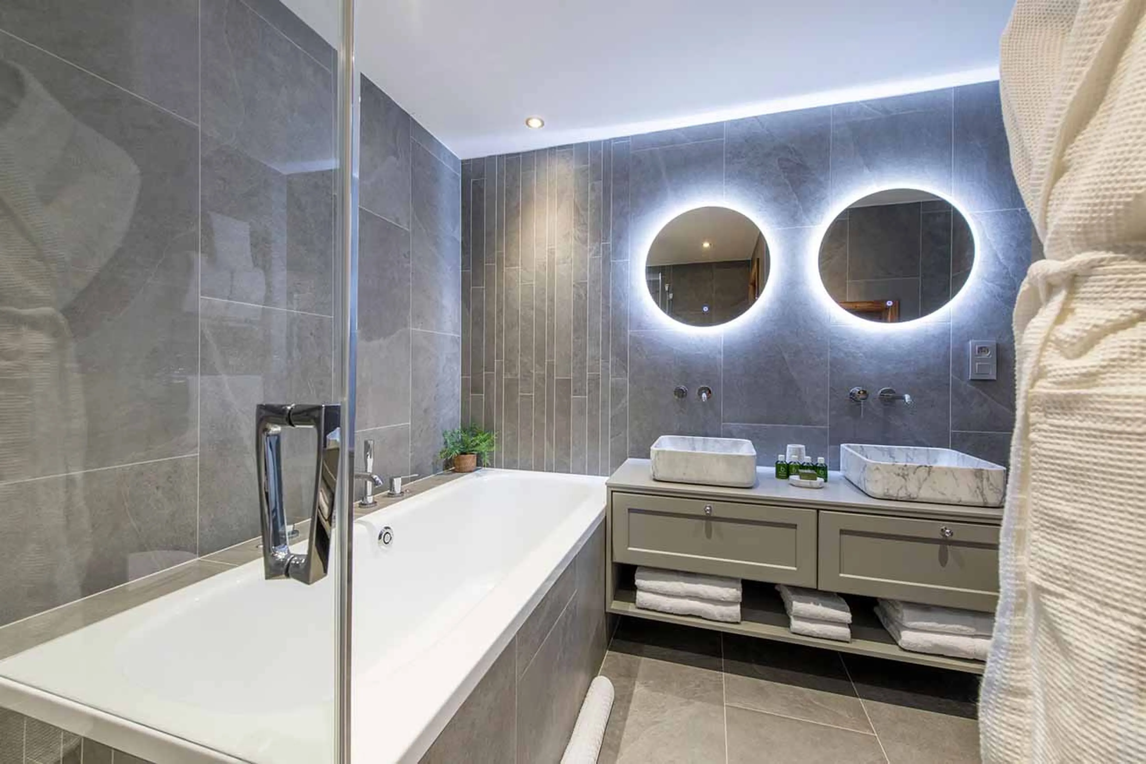 Bathroom one at Chalet Goldilocks in Morzine