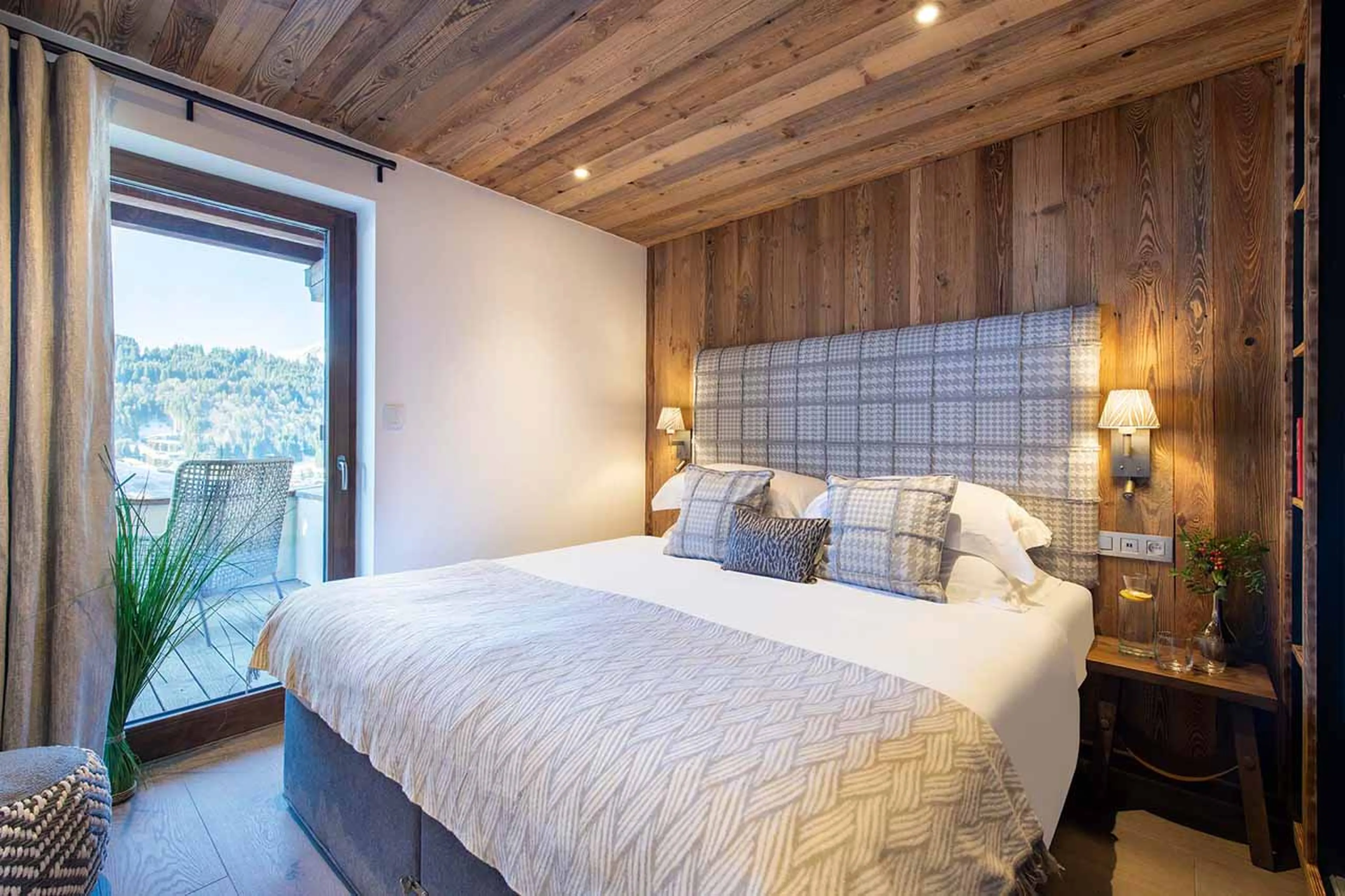 Bedroom one at Chalet Goldilocks & Three Bears in Morzine