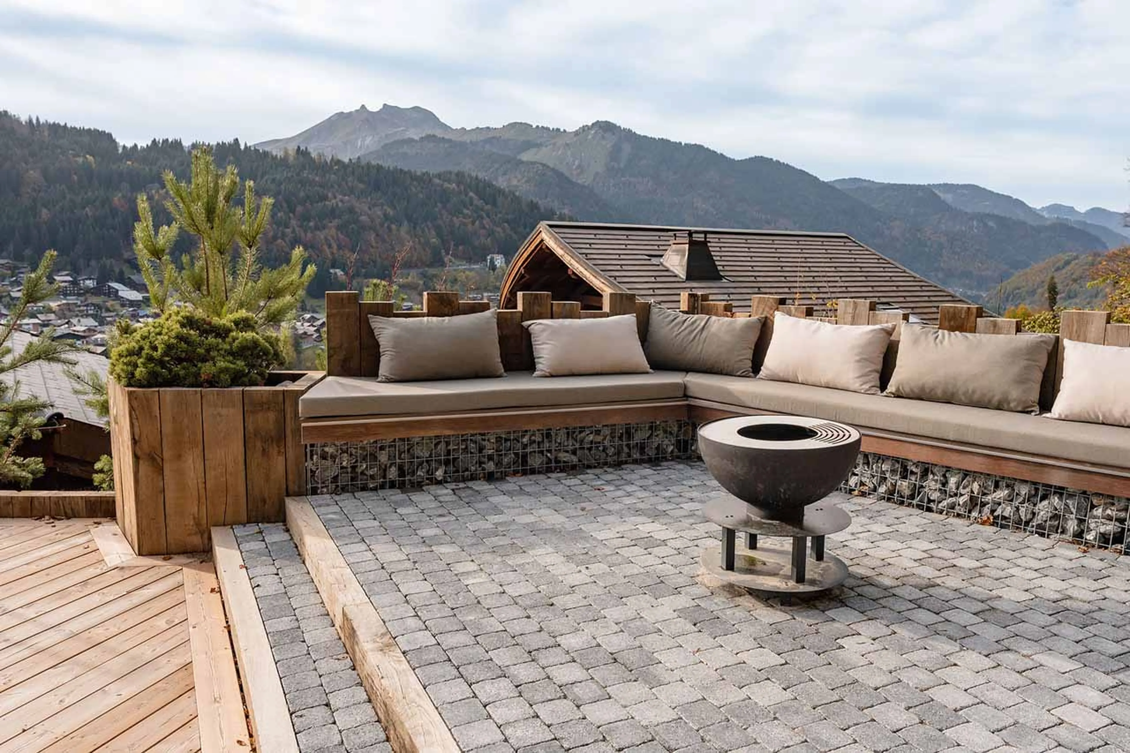 Fire pit at Chalet Goldilocks in Morzine