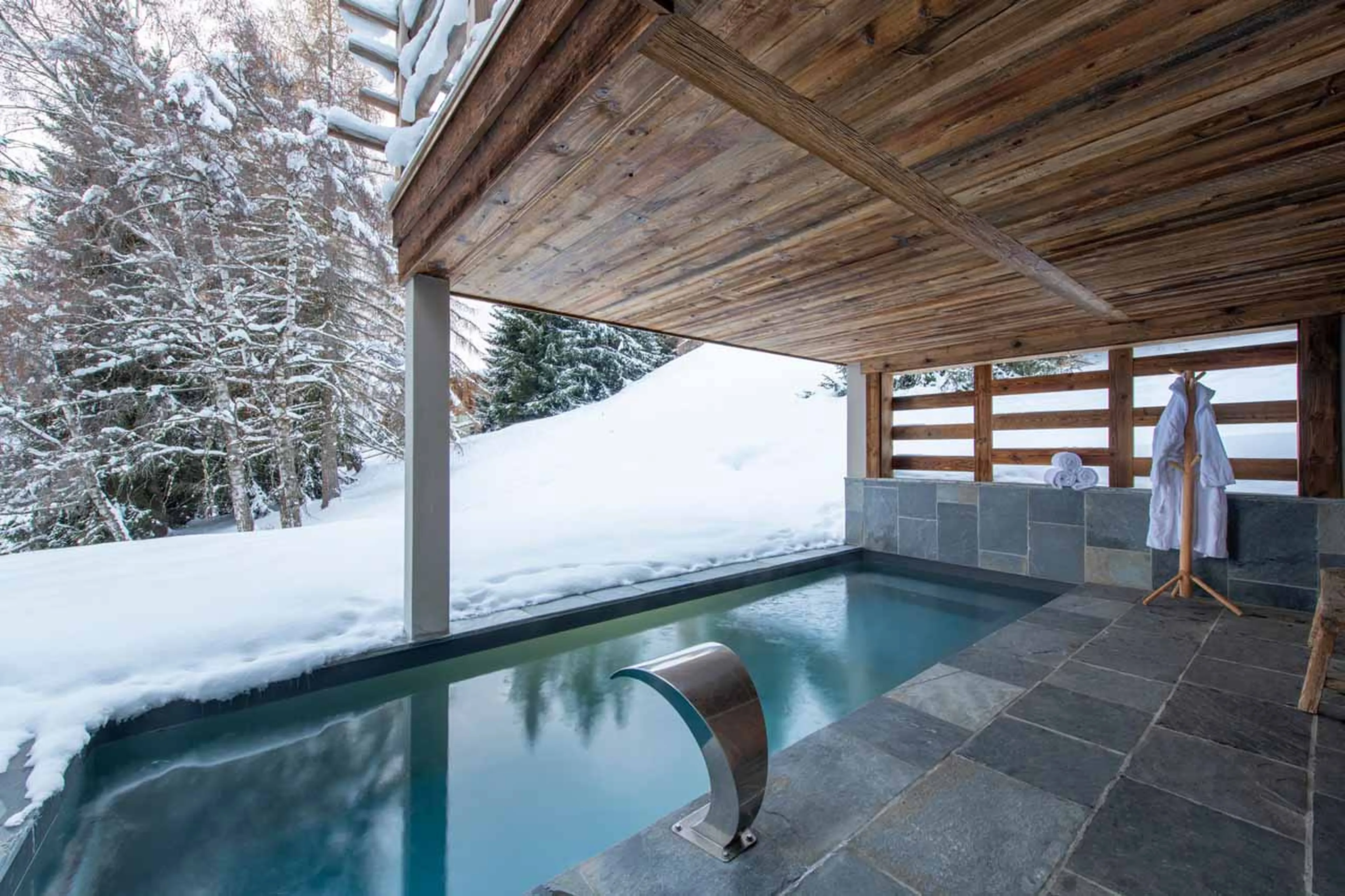 Swimming pool in the winter at Chalet Grand Coeur in Verbier