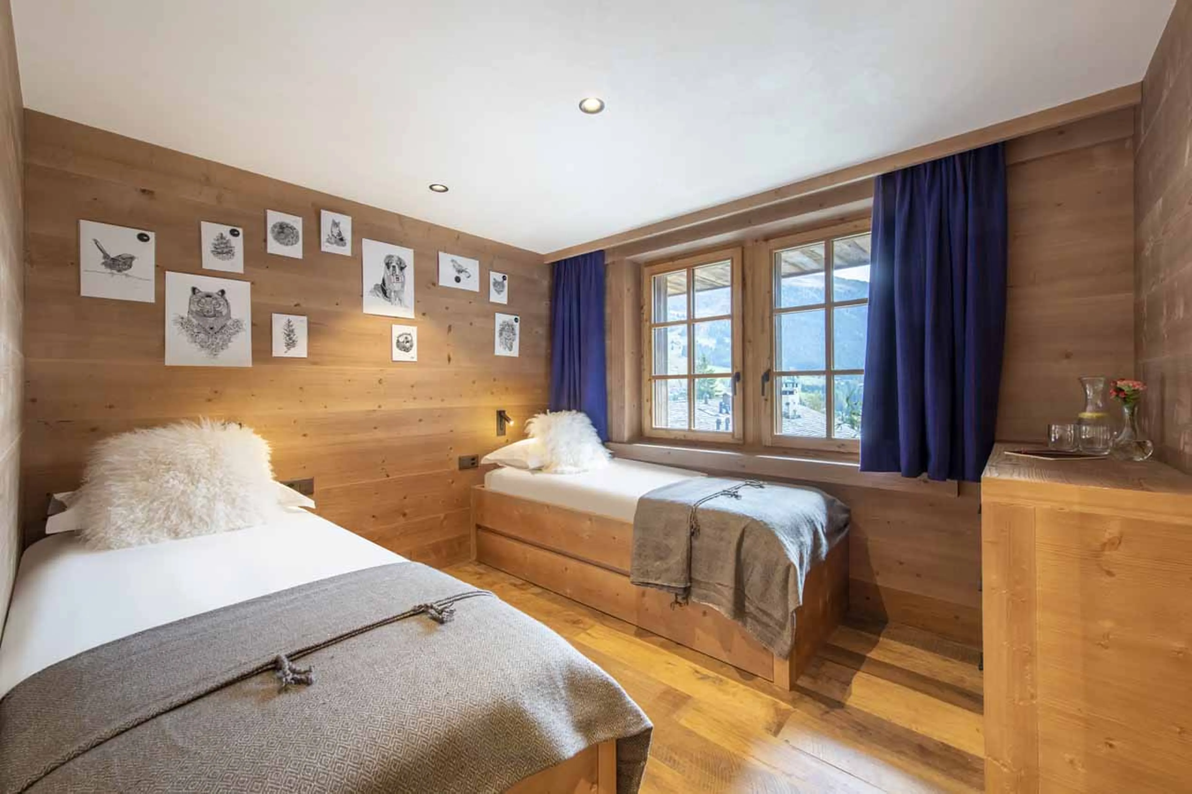 Twin bedroom at Chalet Grand Coeur in Verbier