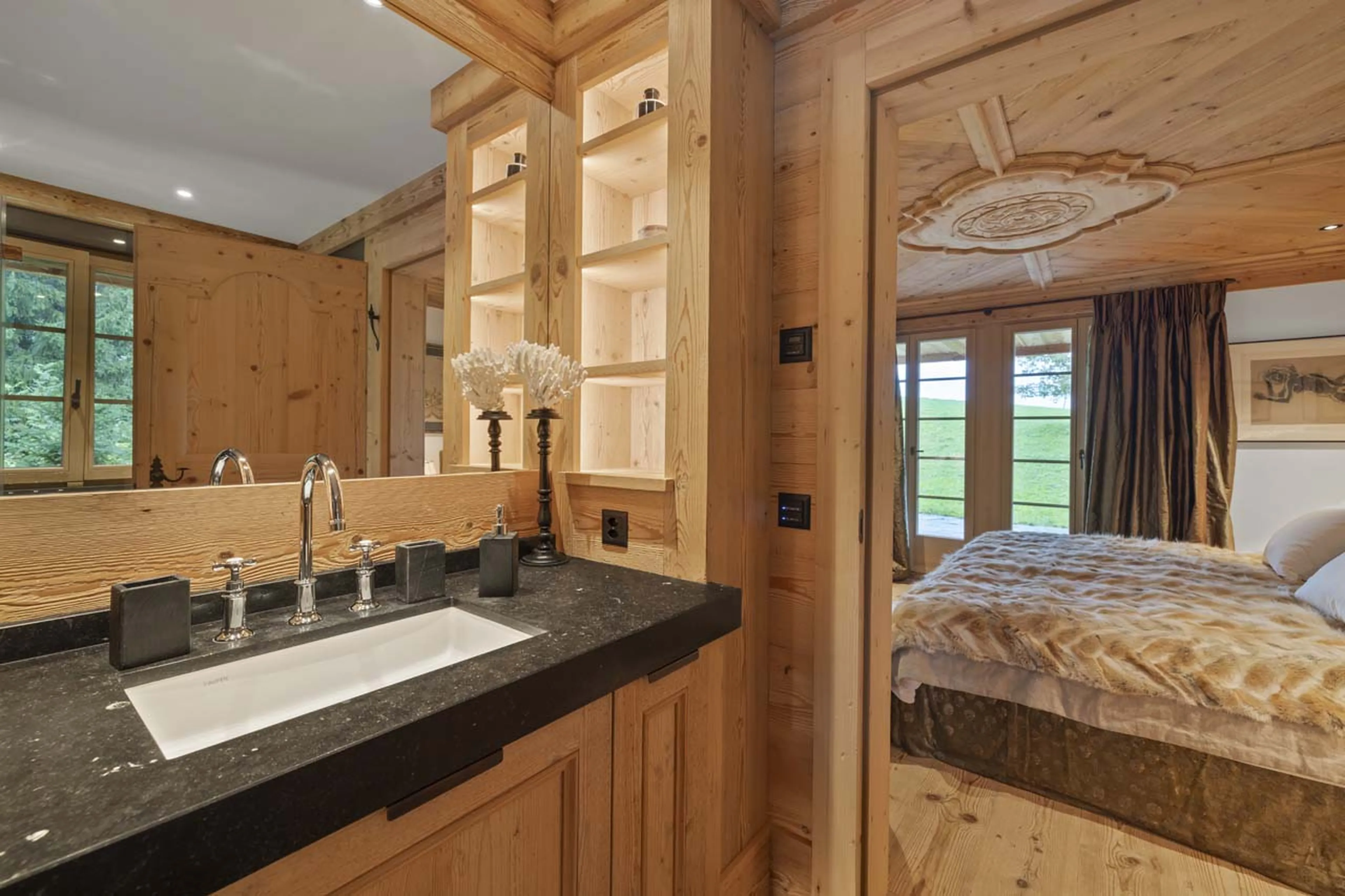 Access to en-suite at Chalet Gruben in Gstaad