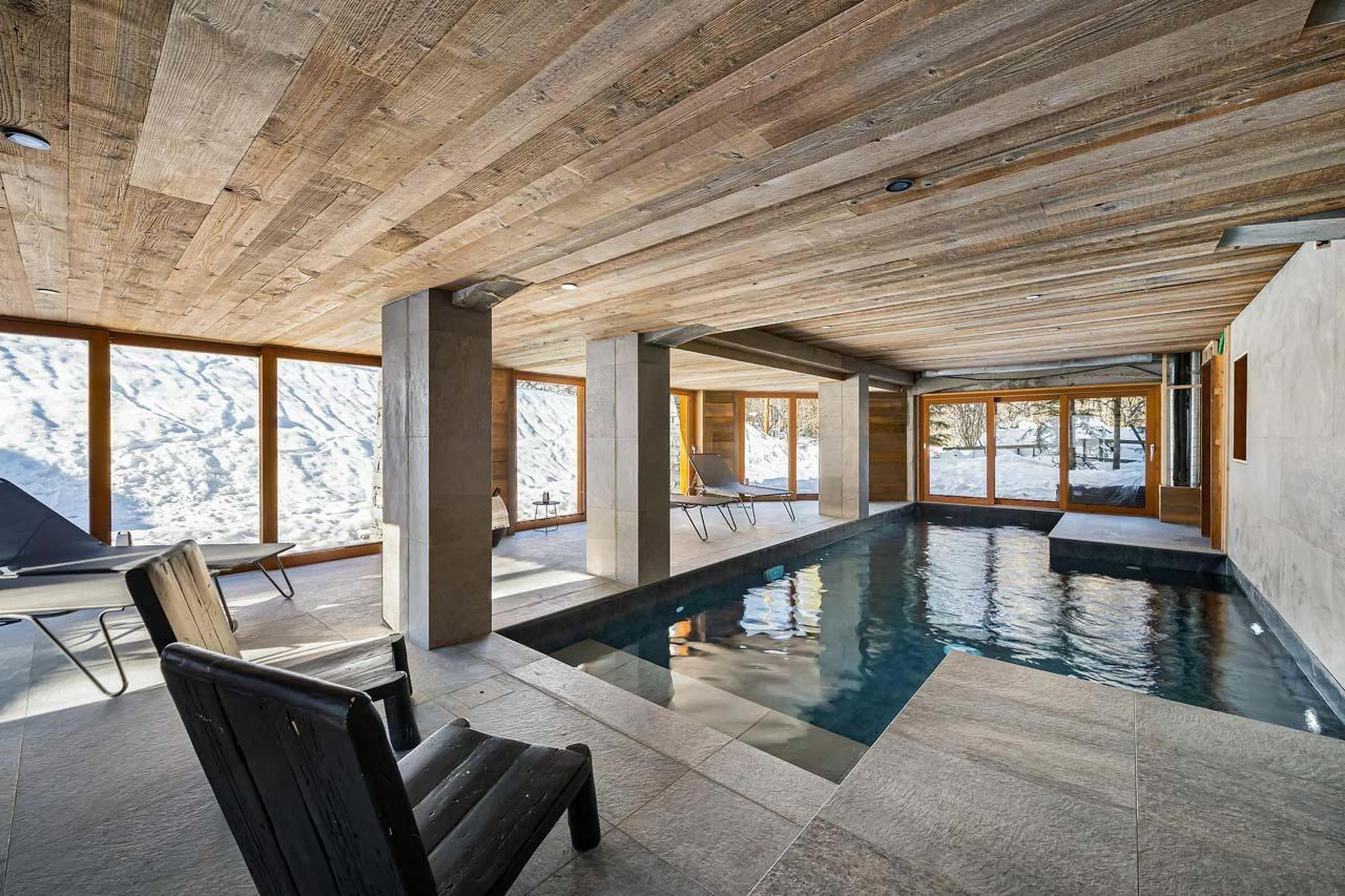 Indoor pool at Chalet Haapiti in Meribel